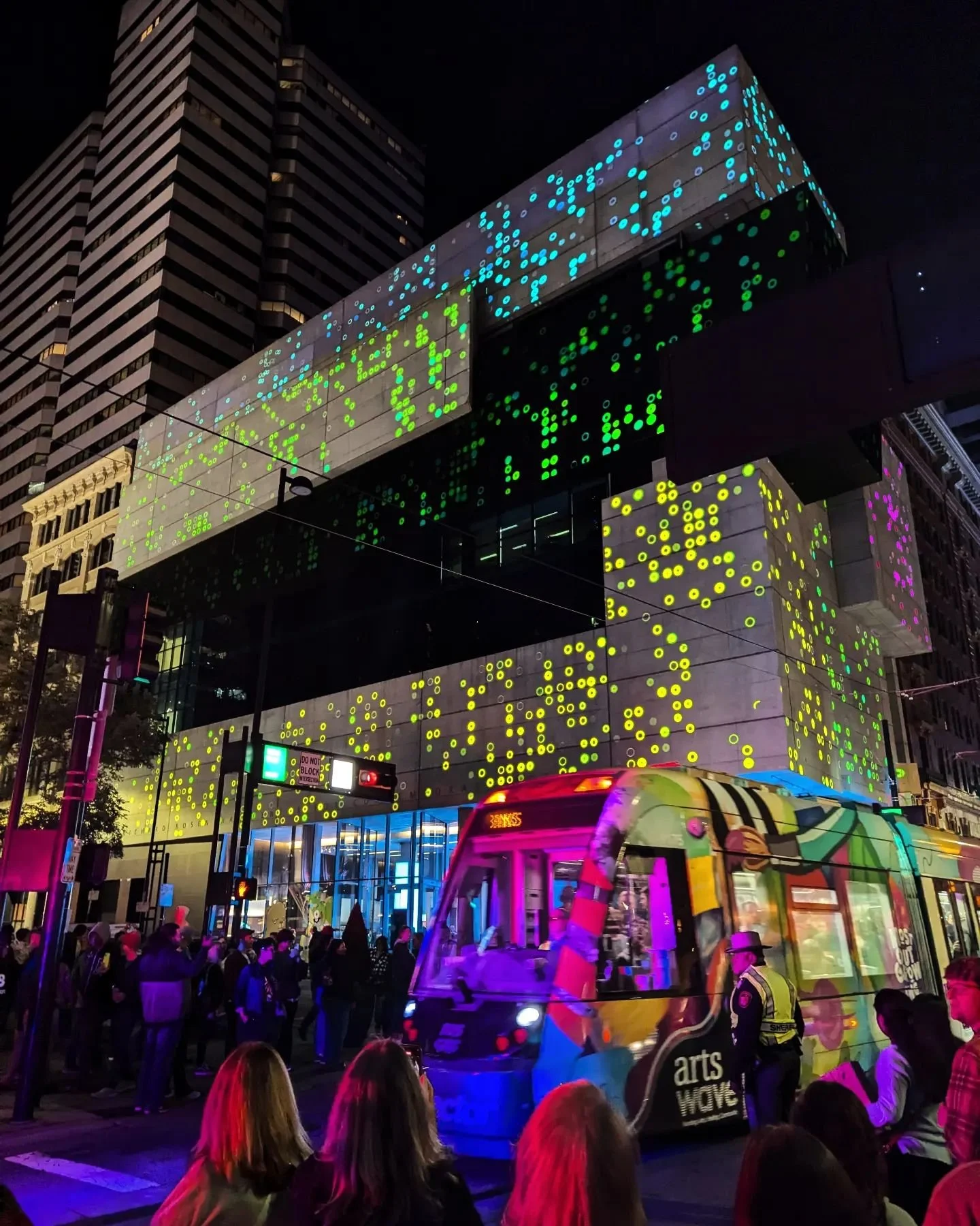 Knock knock... Who's there?

Interrupting streetcar.... 🤣

#blink2024 #blinkcincinnati
.
.
.
.
.
.
.
.
#vpht_art #cincinnati #ohio #photography #urbanphotography #cityphotography #publictransport #artphotography #cincycac