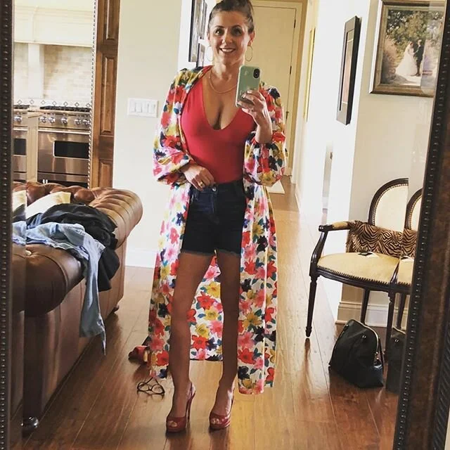 Remember when I said &ldquo;I would love to see this with a body suit&rdquo; - well the Gods (Amy at Peacock Lane) listened and dropped one in the mail for me!!! Here&rsquo;s the scoop on why I love this look so much.  I have horrible legs but love t