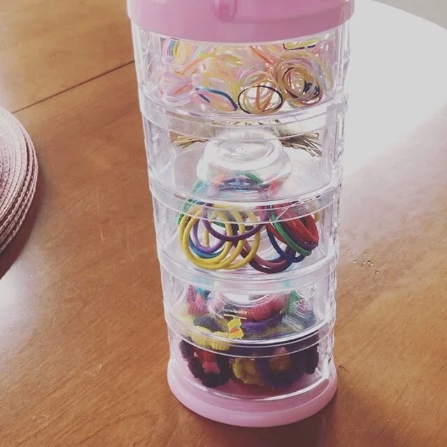 Mom hack for girl moms!! This was a baby gift and we repurposed it for hair accessories on the go! 
#momhacks #girlmom #repurposed #midwestblogger #babygifts #babyshowergift #hairaccessoriesforgirls