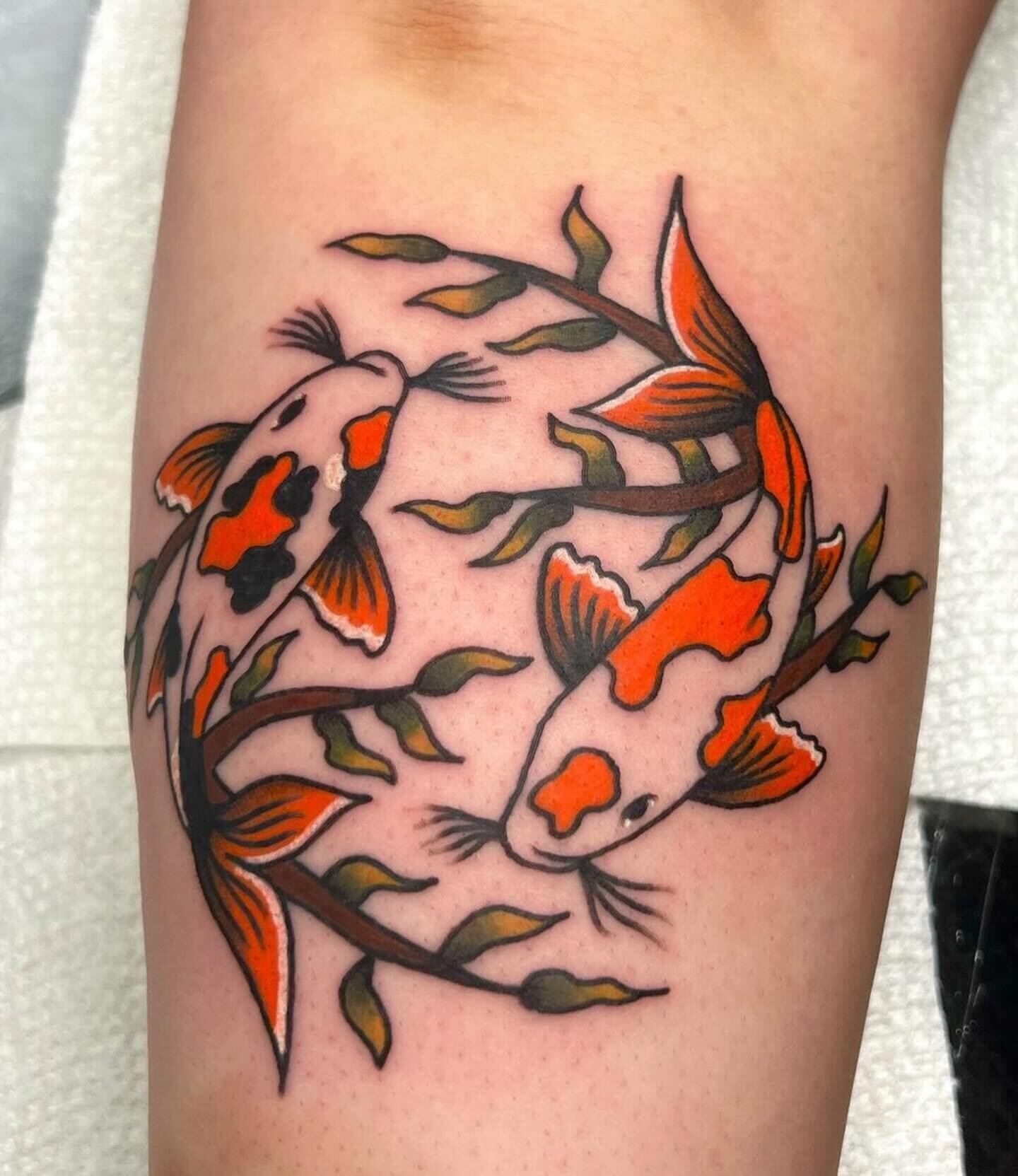 ✨A pair of Koi 🐟 done by @crybbyink ✨ 

Maeve still has some availability this month and for the month of April! Head over to thirdseasontattoo.com to inquire with her today! 

#tattoo #tattoos #traditionaltattoo #traditionaltattoos #colortattoo #co