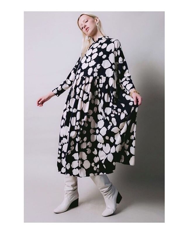 Love this print, half animal, half floral⠀⠀⠀⠀⠀⠀⠀⠀⠀
! from @psophia_official⠀⠀⠀⠀⠀⠀⠀⠀⠀
.⠀⠀⠀⠀⠀⠀⠀⠀⠀
Ivory &amp; Black &ldquo;Animal Flower&rdquo;print in silk twill.⠀⠀⠀⠀⠀⠀⠀⠀⠀
#silkdress #aw19 #spanishfashion #newcollection