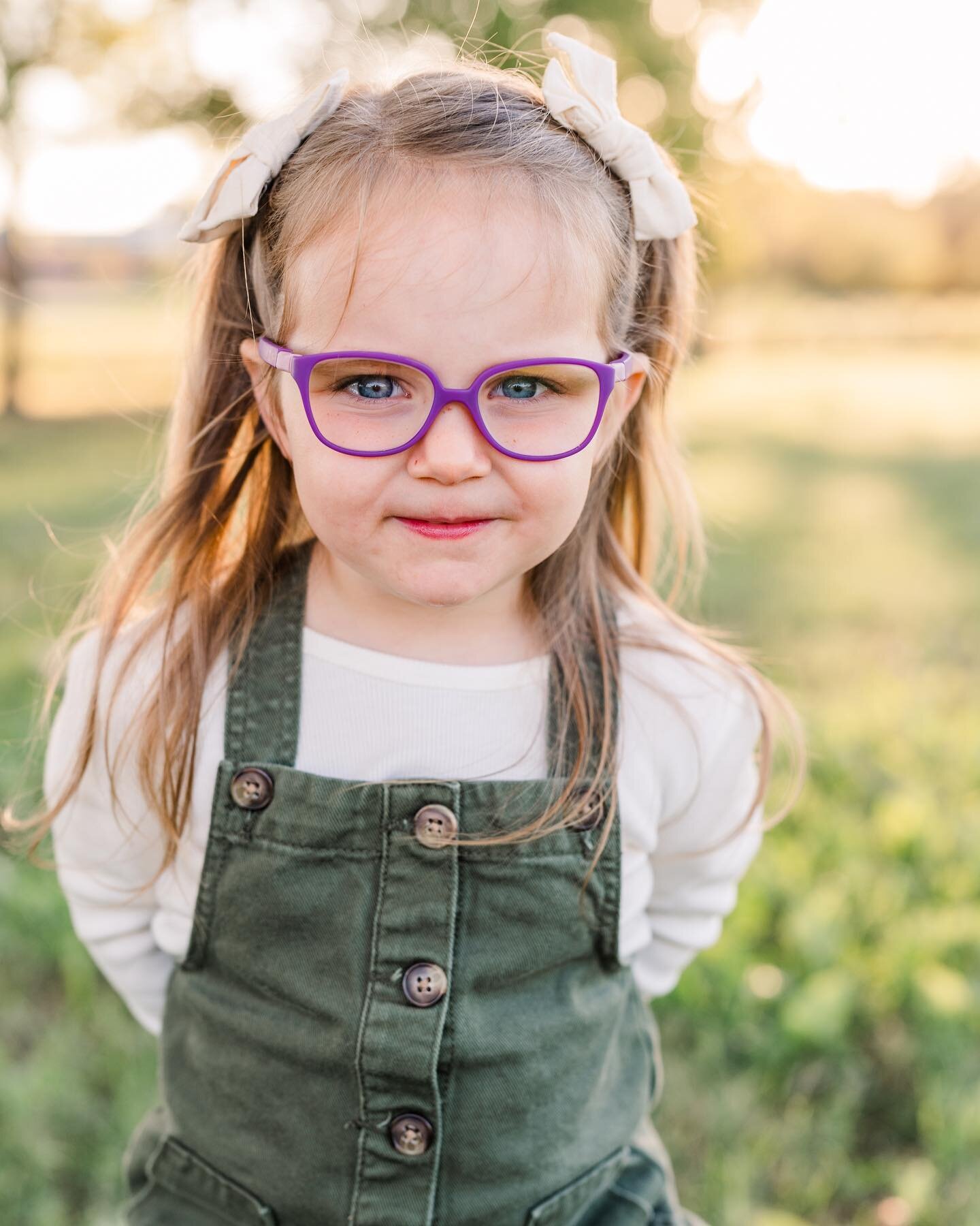 Time is a thief 💨 

One of my favorite things about mini sessions is the families  that come back year after year and I get to watch their babies grow up through my lens. It truly is an honor to be your family photographer 🥹

Swipe to see this swee