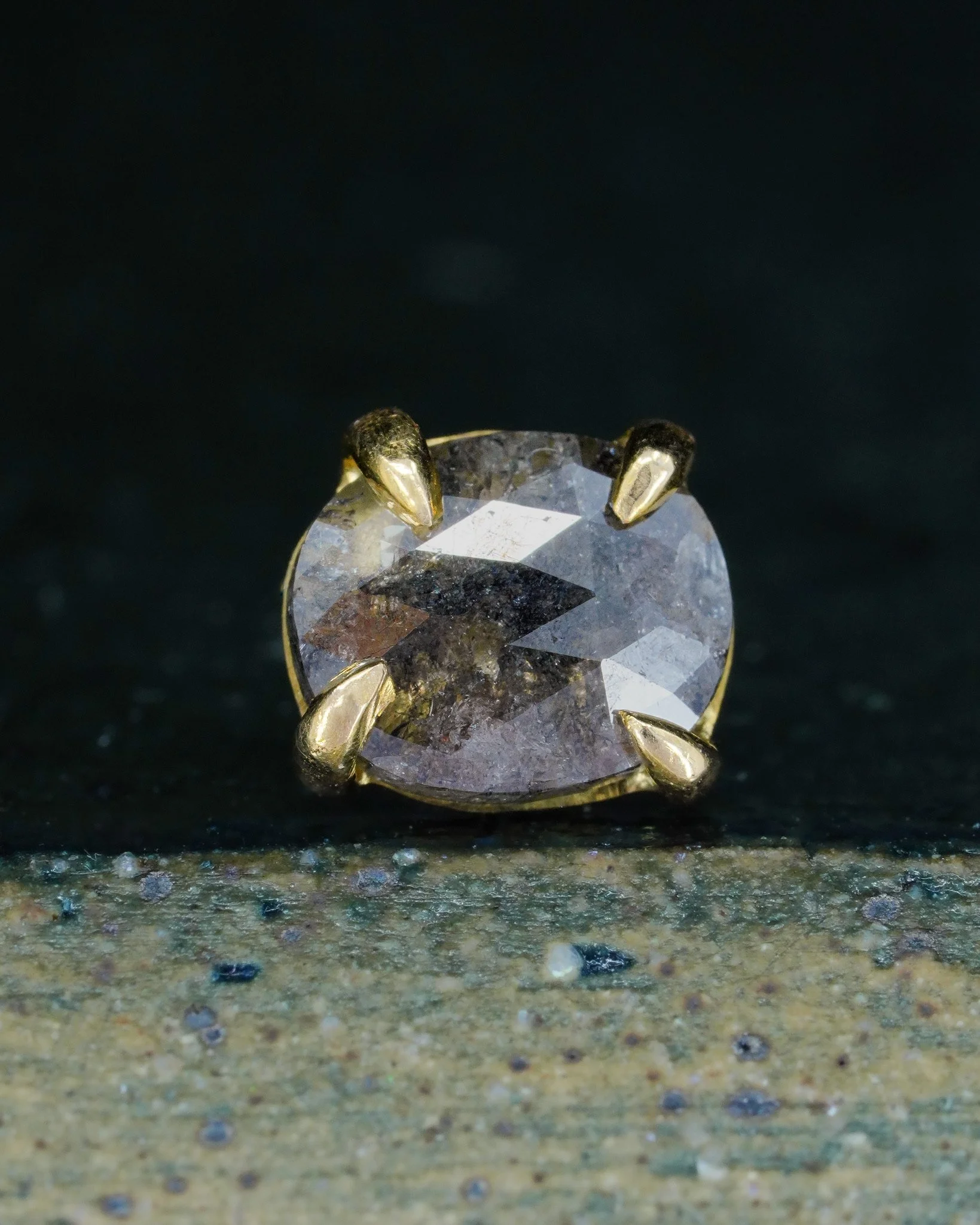 Grey Diamond Oval Slice