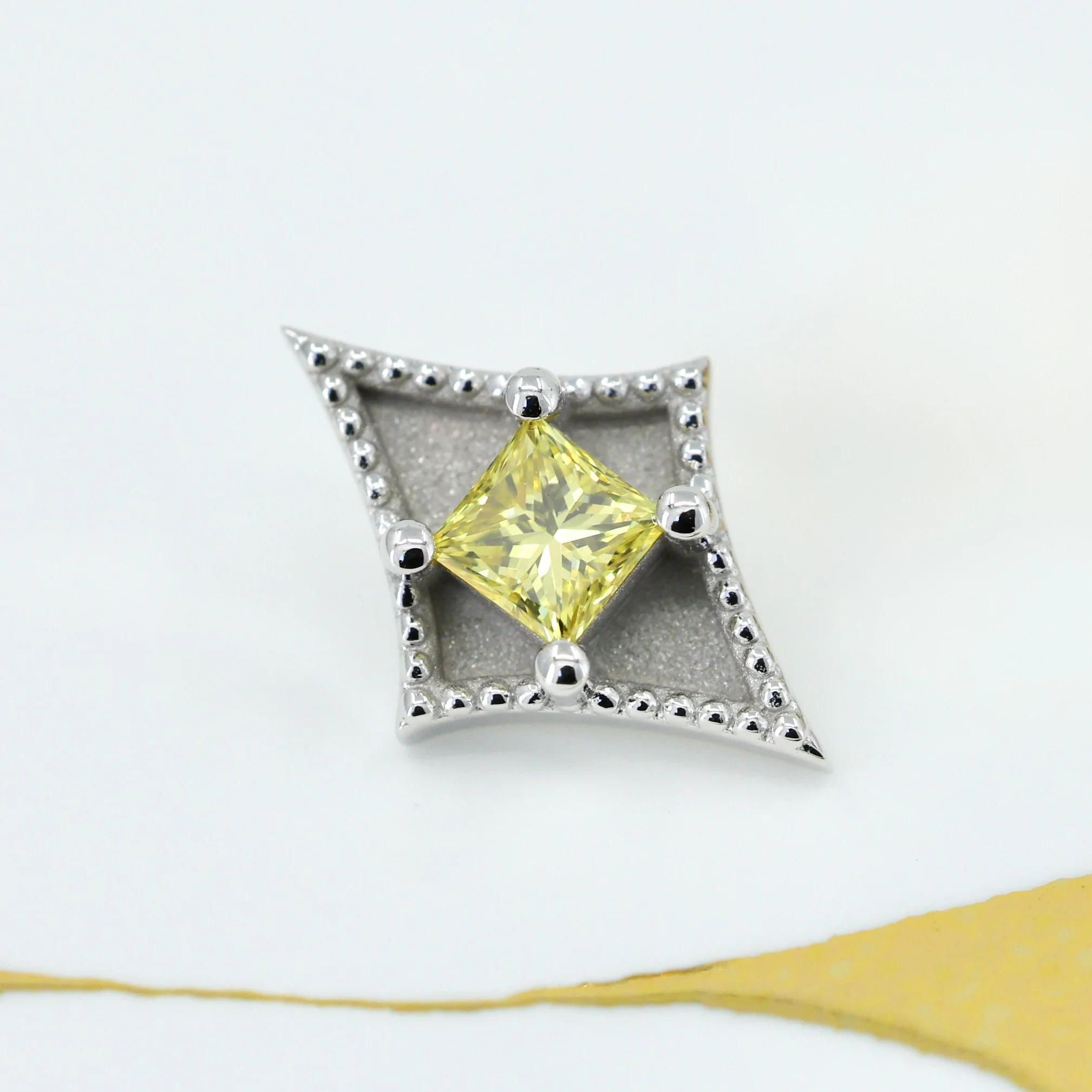 Bucatelli Canary Diamond