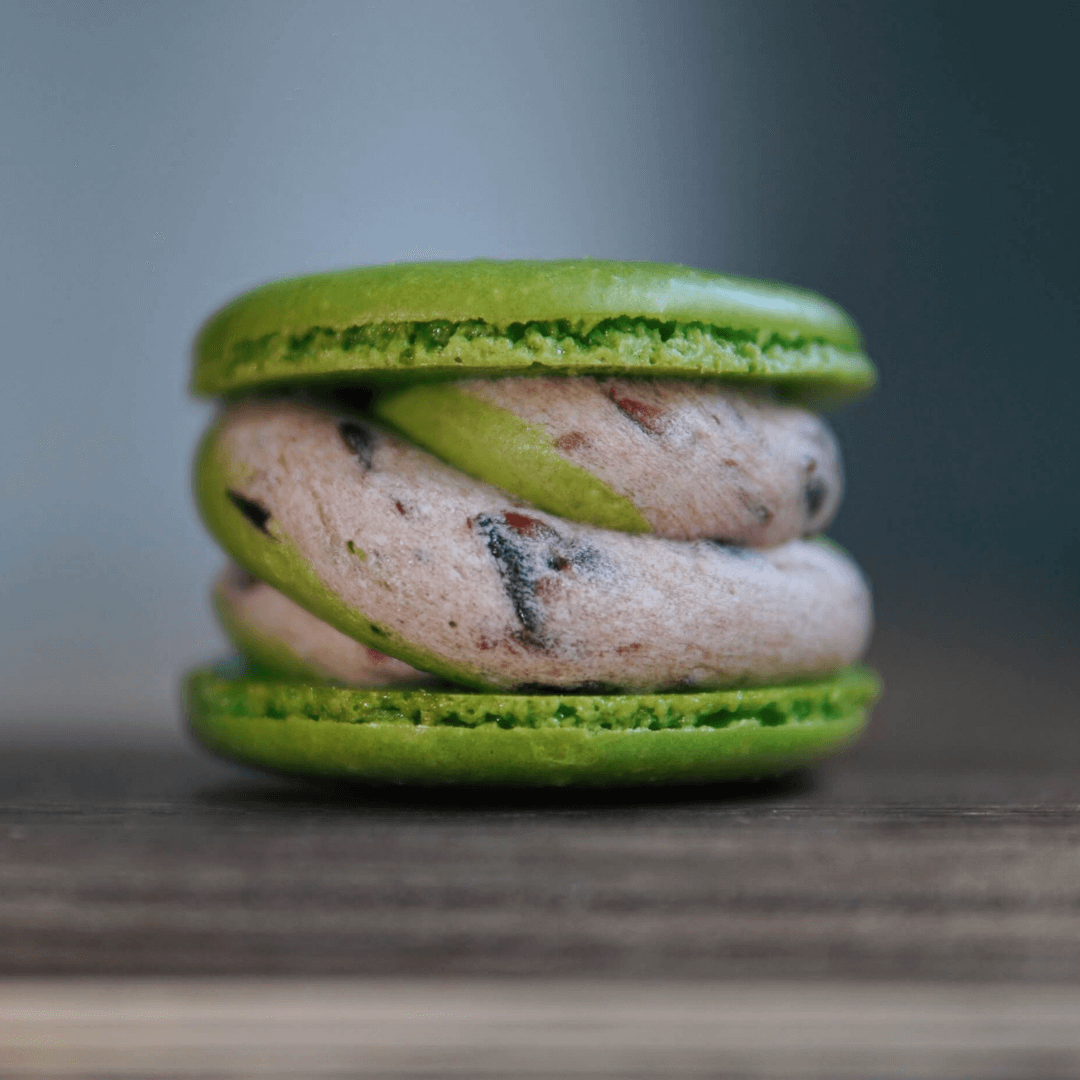 best-toronto-macarons-thesocialblend-matcha-red-bean.png