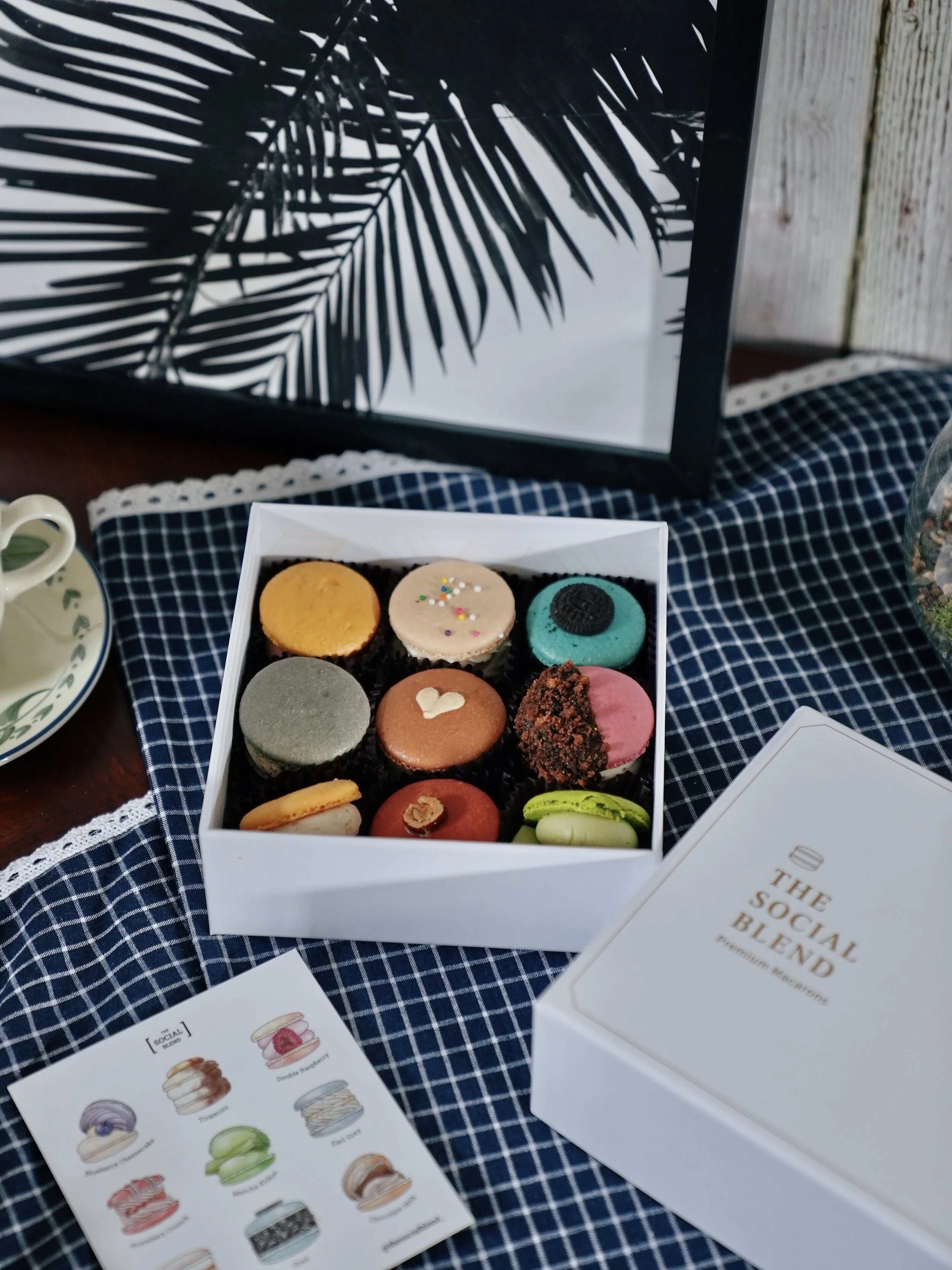 toronto-desserts-thesocialblend-macarons-4.jpeg