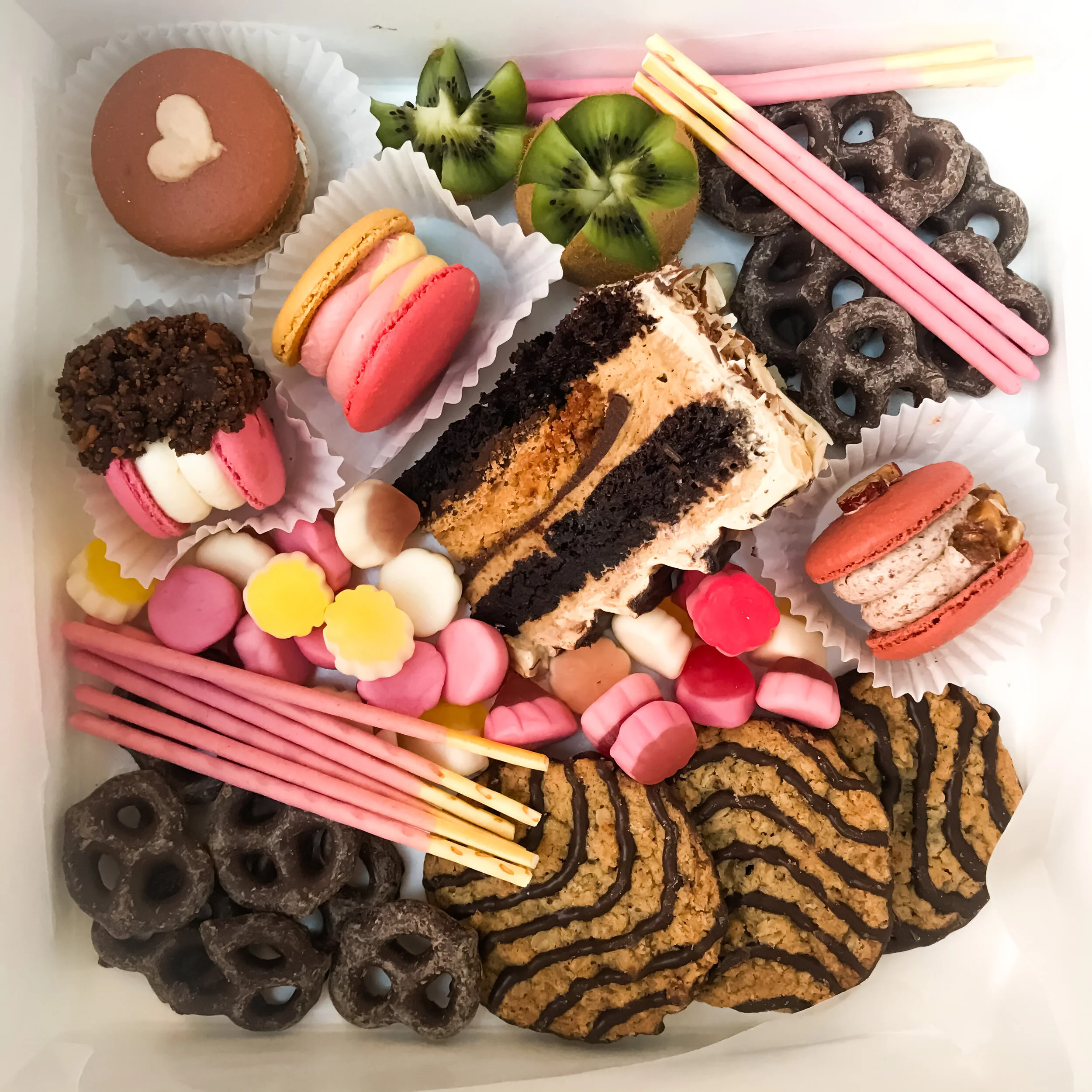 TSB Dessesrt Box Full.jpg