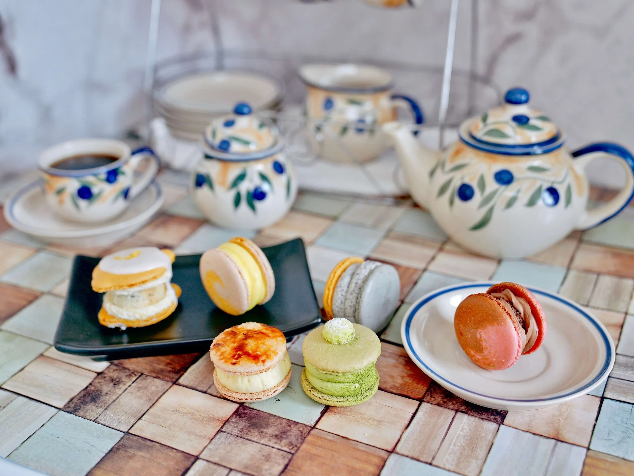 best-macarons-toronto-thesocialblend-april2021-flavours-2.jpg