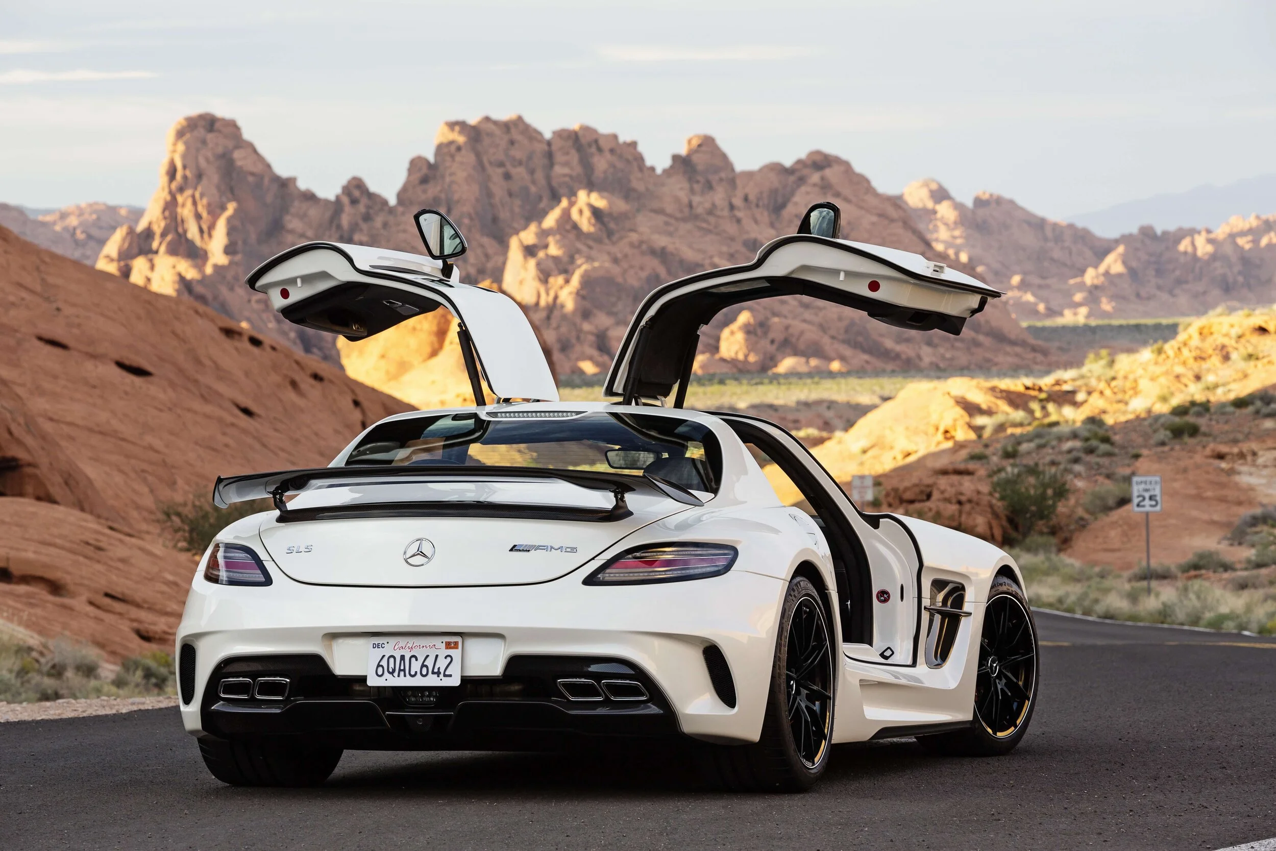 Modern Classic Mercedes Benz SLS AMG AutoMuse Modern Classic Mercedes Benz SLS AMG AutoMuse