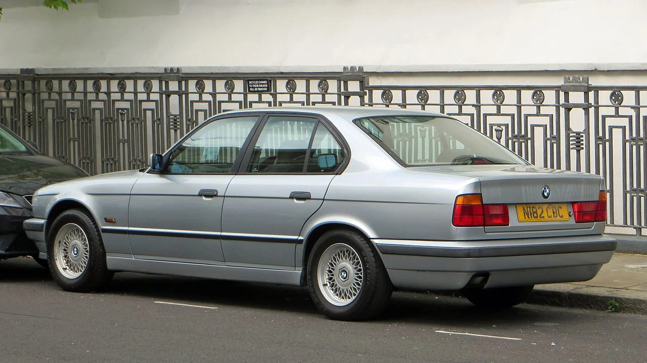 Modern Classic: BMW E34 5 Series — AutoMuse