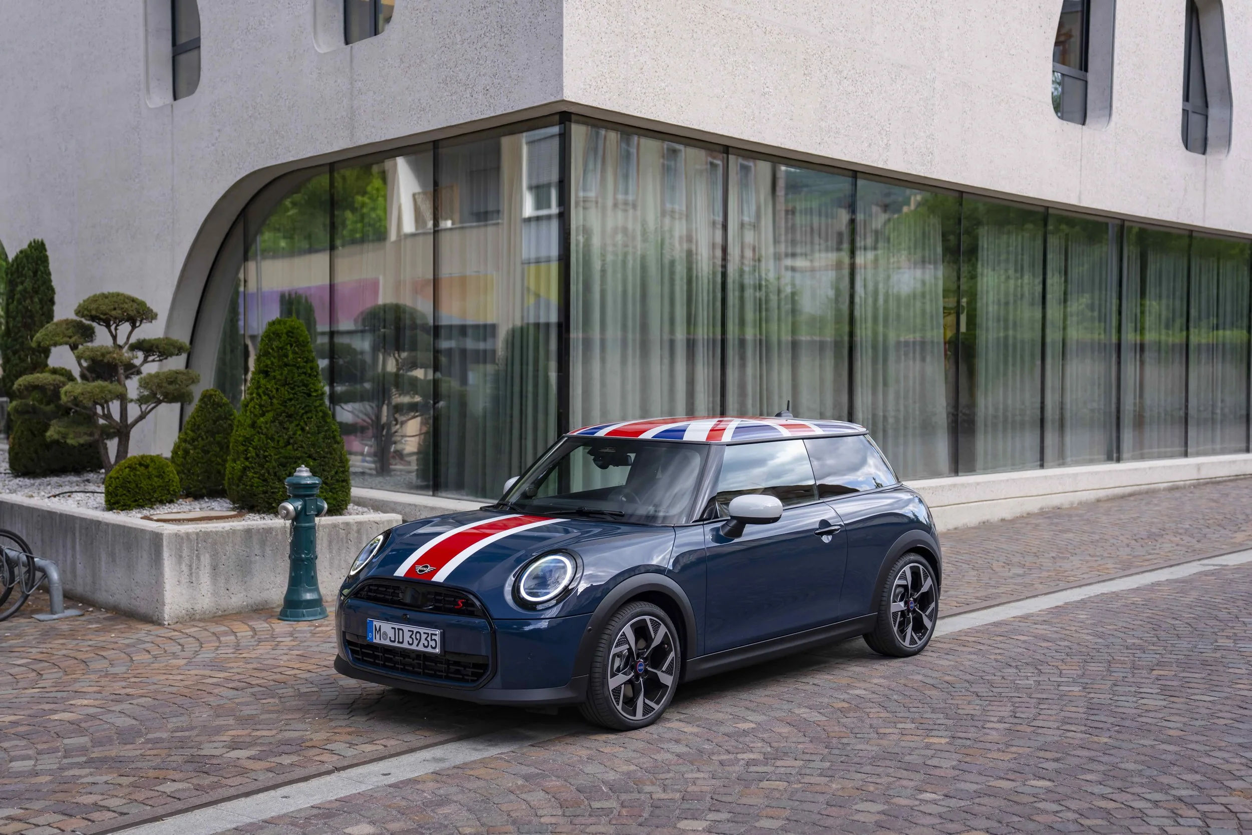 Meet the special edition Mini Cooper Oxford