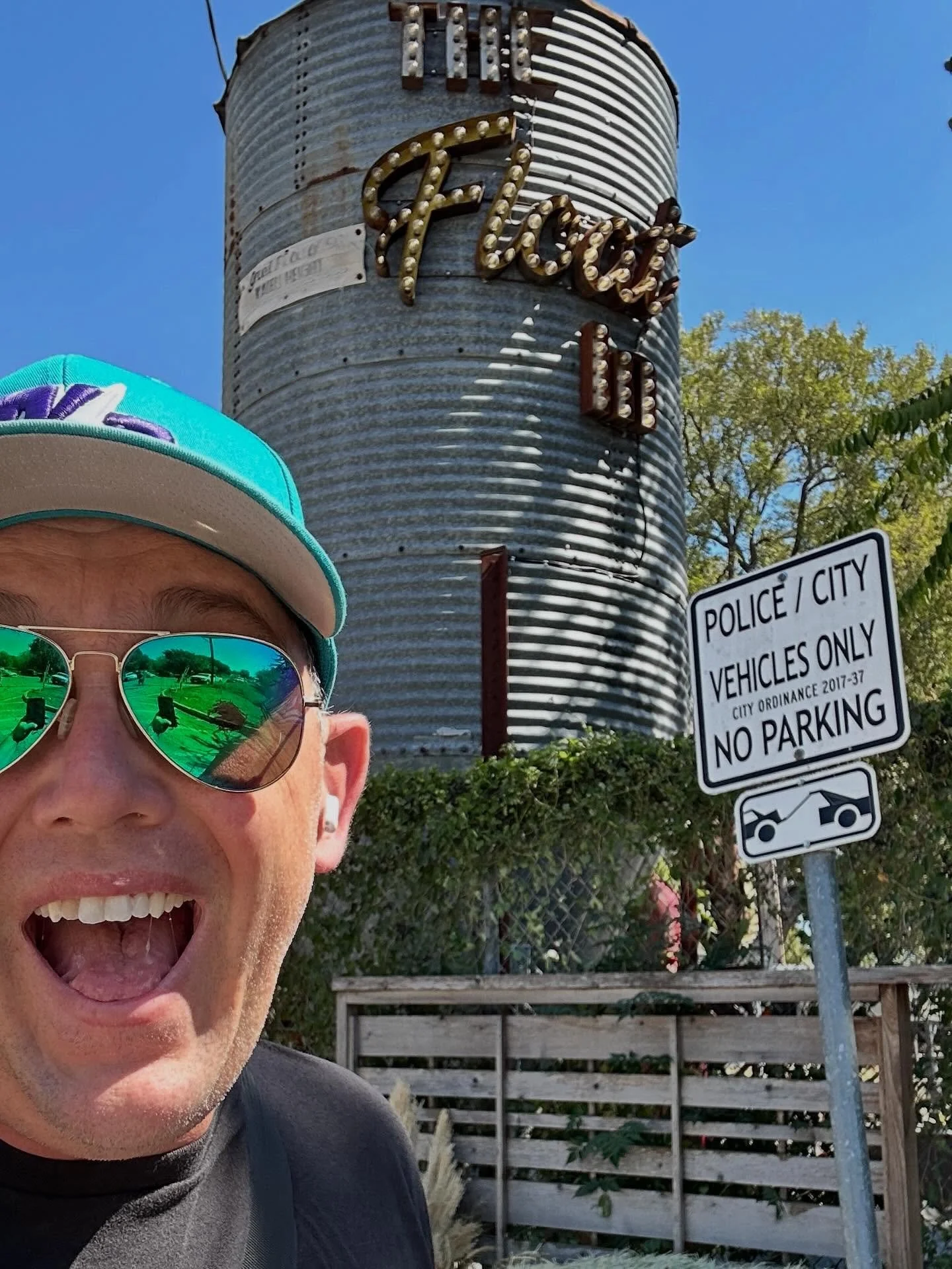 Stoked to be drawing at @floatintx today at their pumpkin patch! Come see me!