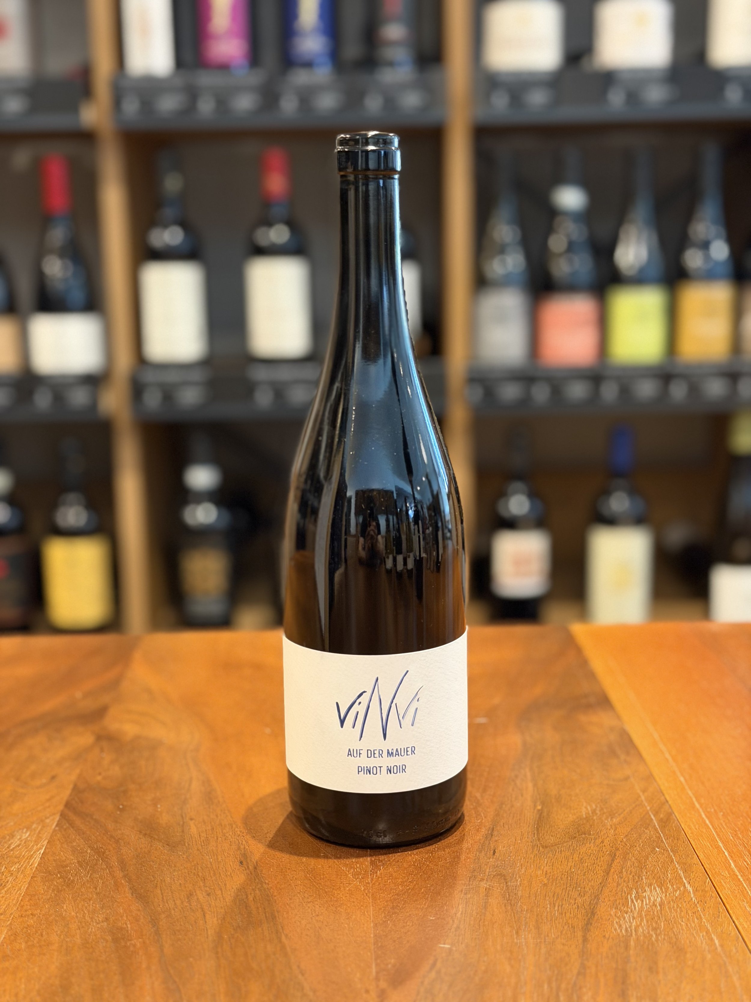 Pinot Noir  Auf der Maur - VinVi Weine