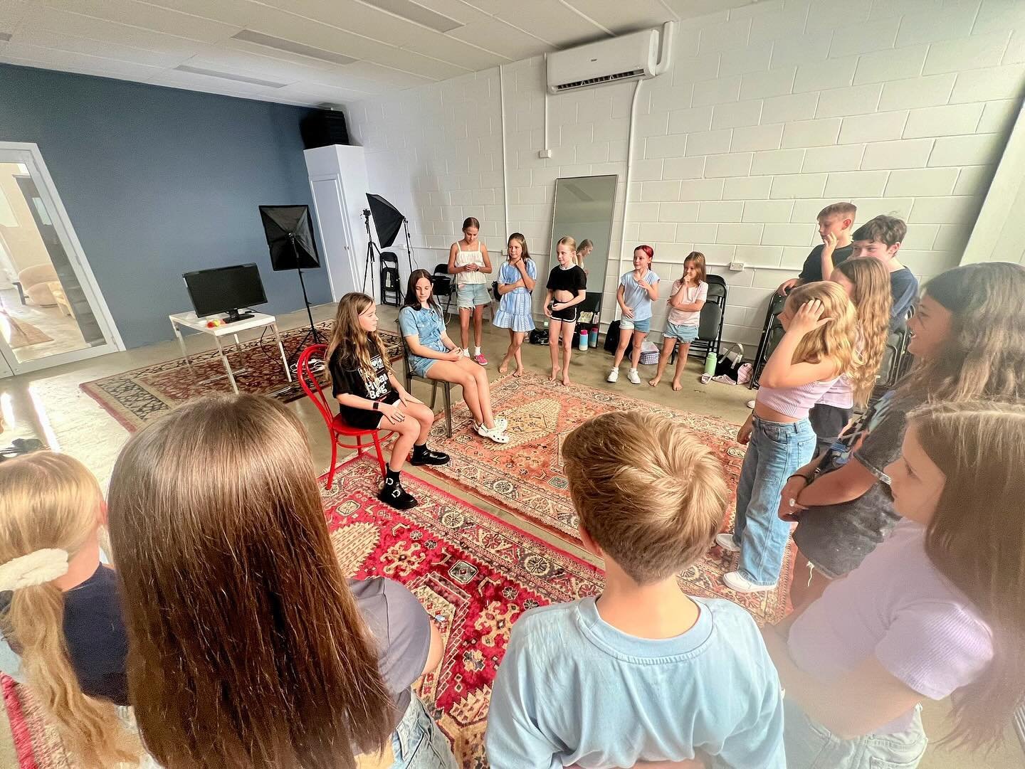 #BTS of this week&rsquo;s school holiday workshop!! ✨🎬🤩 it was a lot of fun!! We did Barbie, Wednesday, and Hunger Games scripts 🎥 

#schoolholidays #kidsacting #acting #screenacting