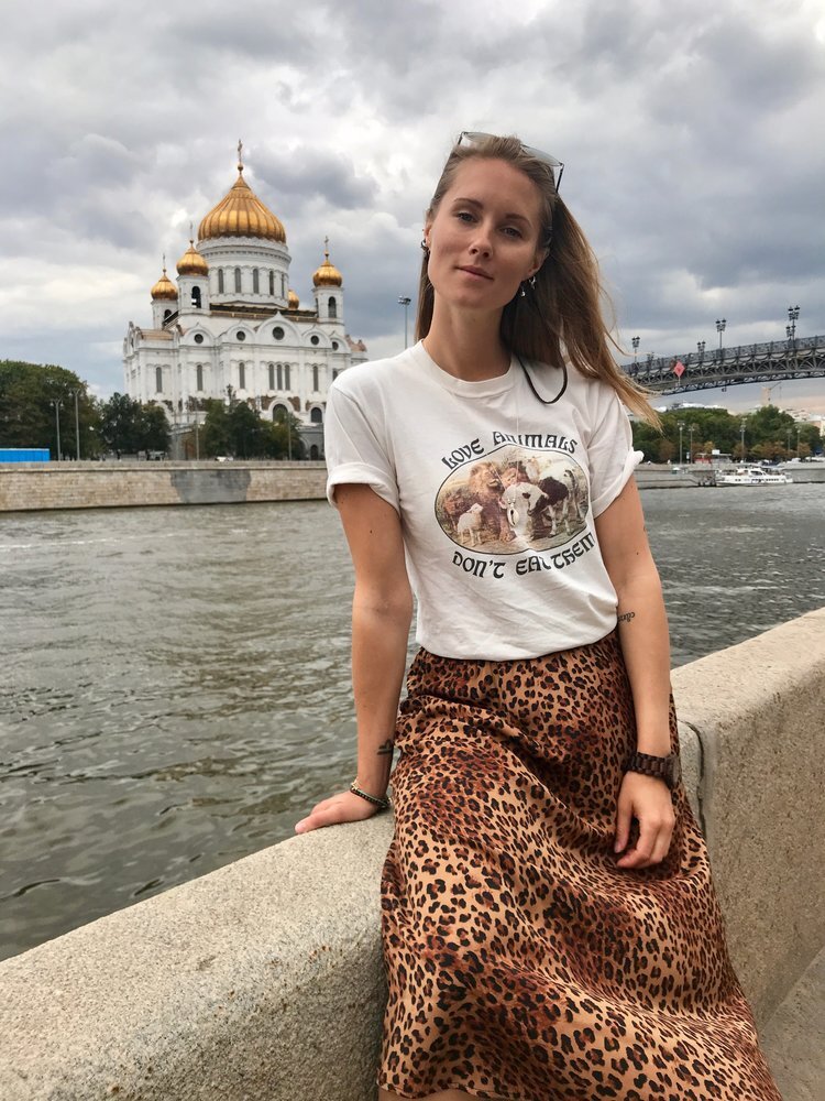 T-shirt vintage and skirt, recycled polyester — A T-shirt vintage and skirt, recycled polyester — A