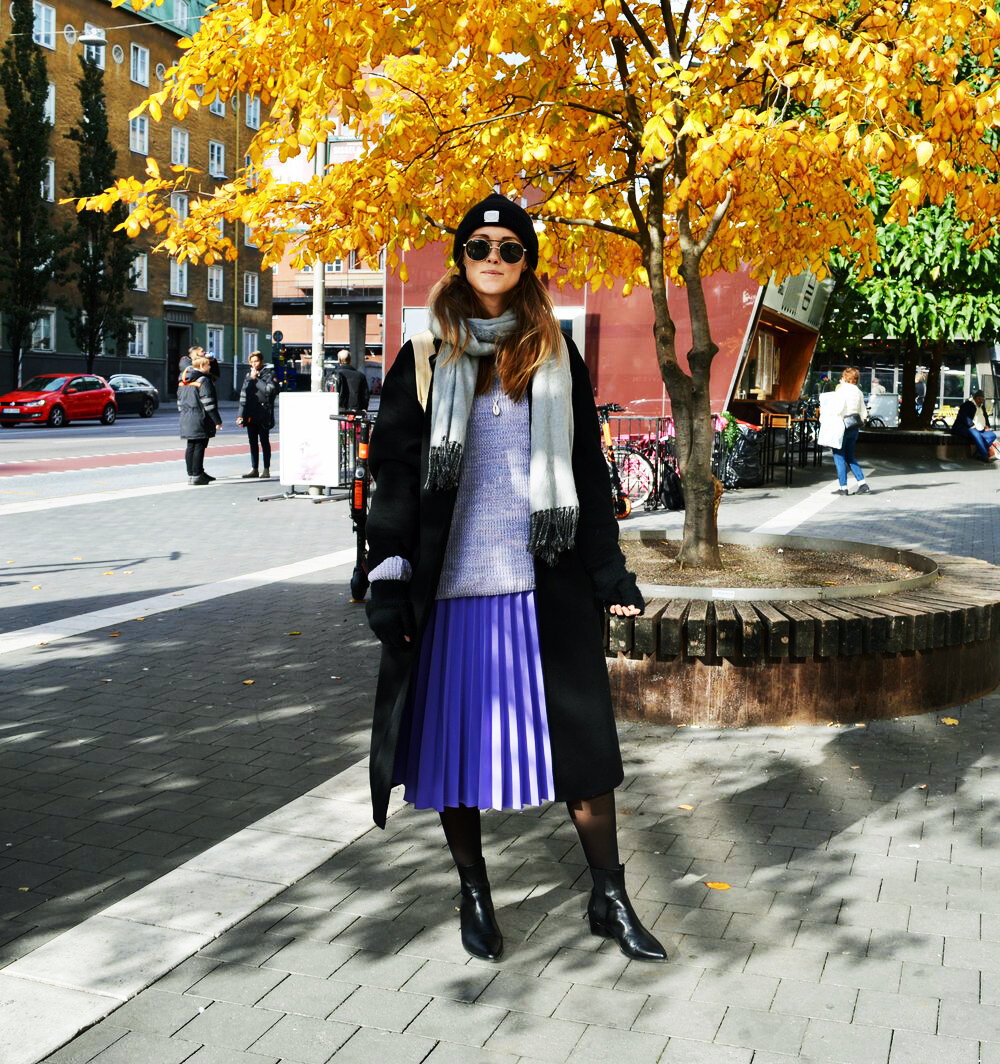 Second hand skirt and scarf, hat from Ecosphere, stockings Swedish Stocking and sweater from Armedangels