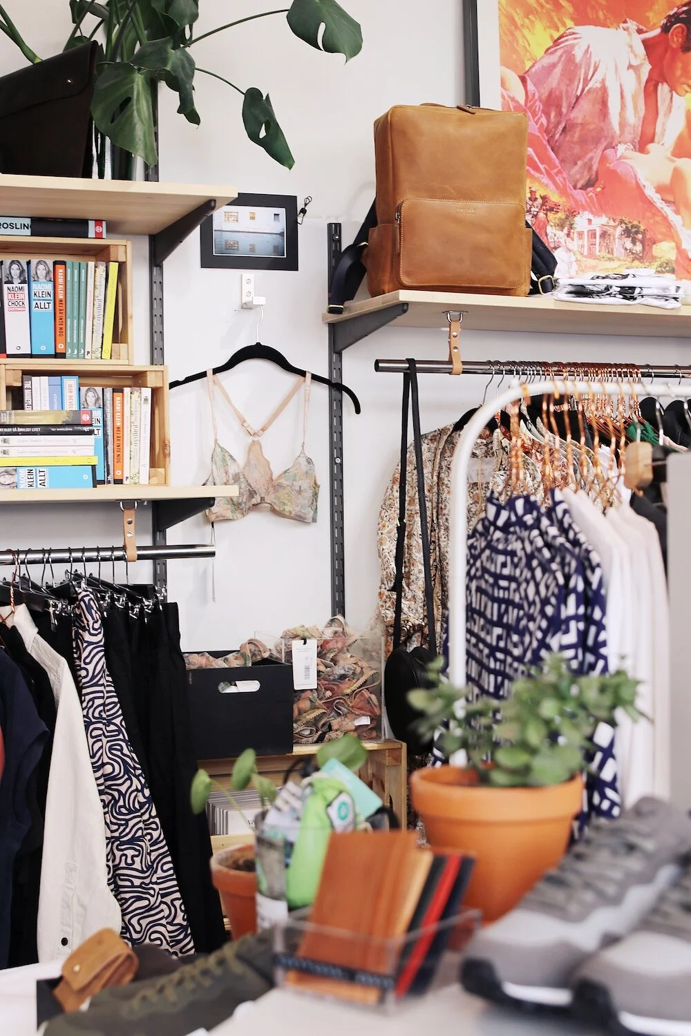 Help us to map the best ethical and second hand stores where you live and be featured
