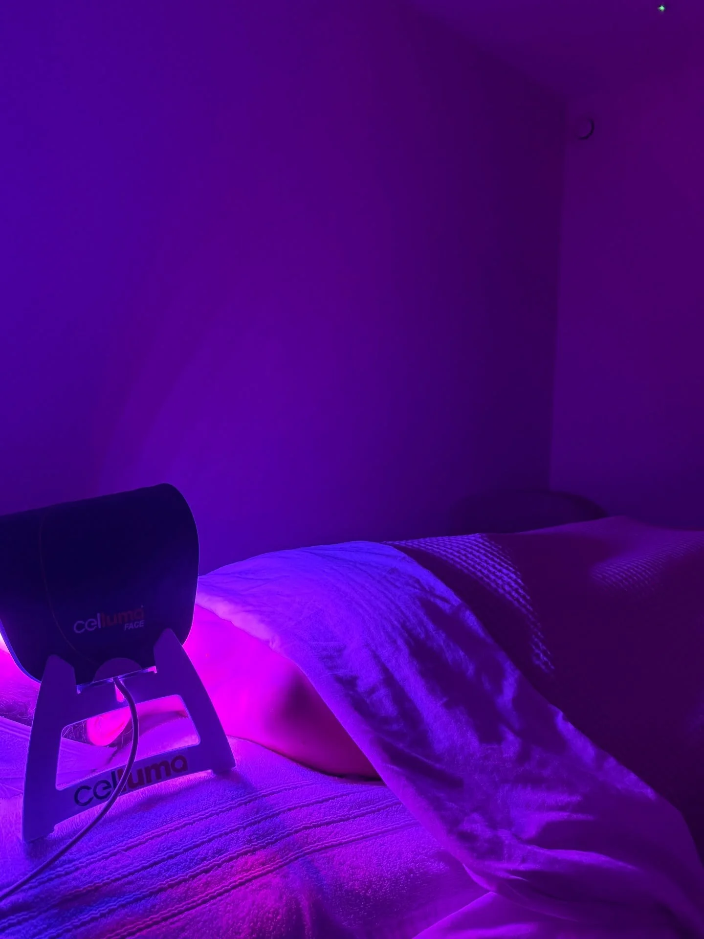 A &lsquo;how to survive December&rsquo; toolkit 🎄:

#lymphaticmassage #guthealth #led