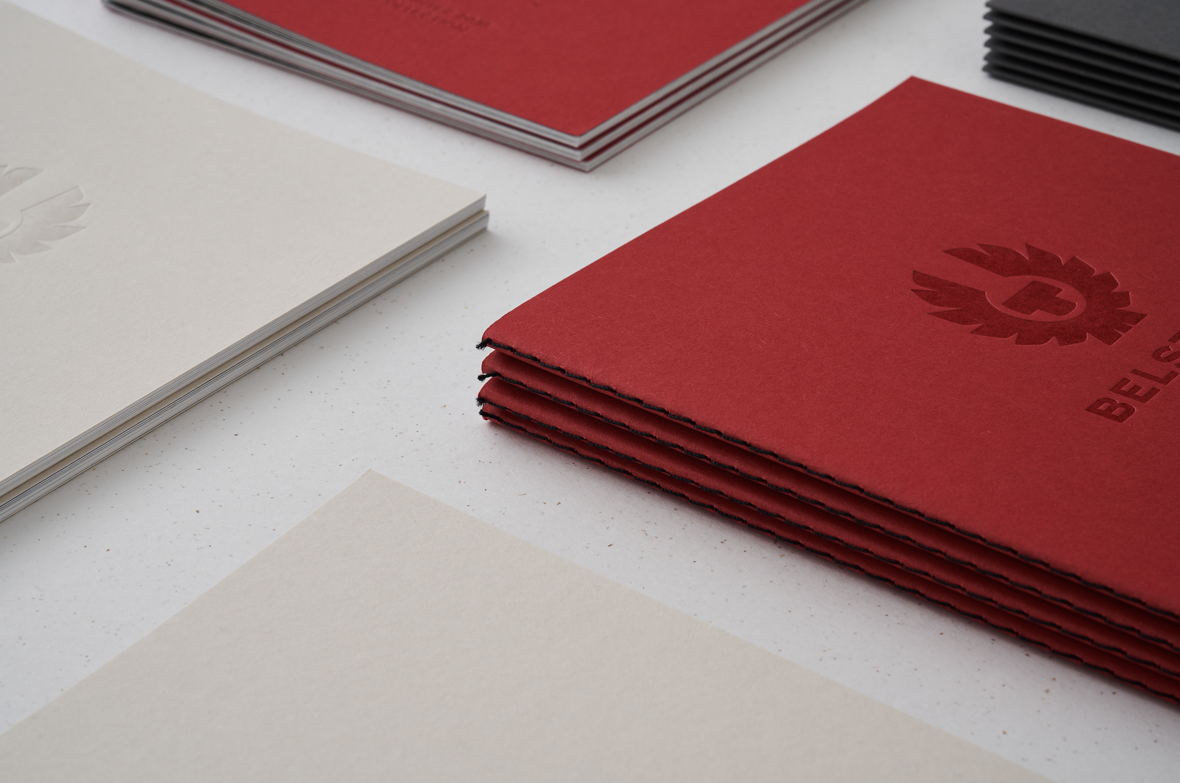 Luxury Singer-Sewn Brochure Spine.png