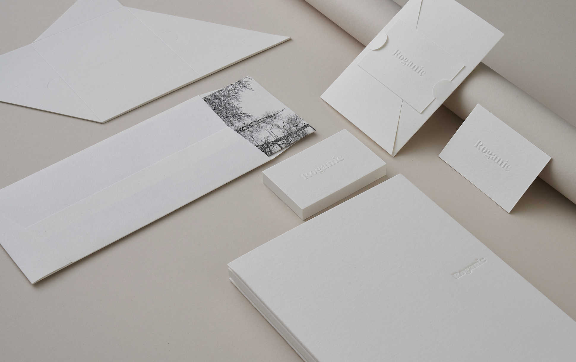 AVENUE LITHO.png