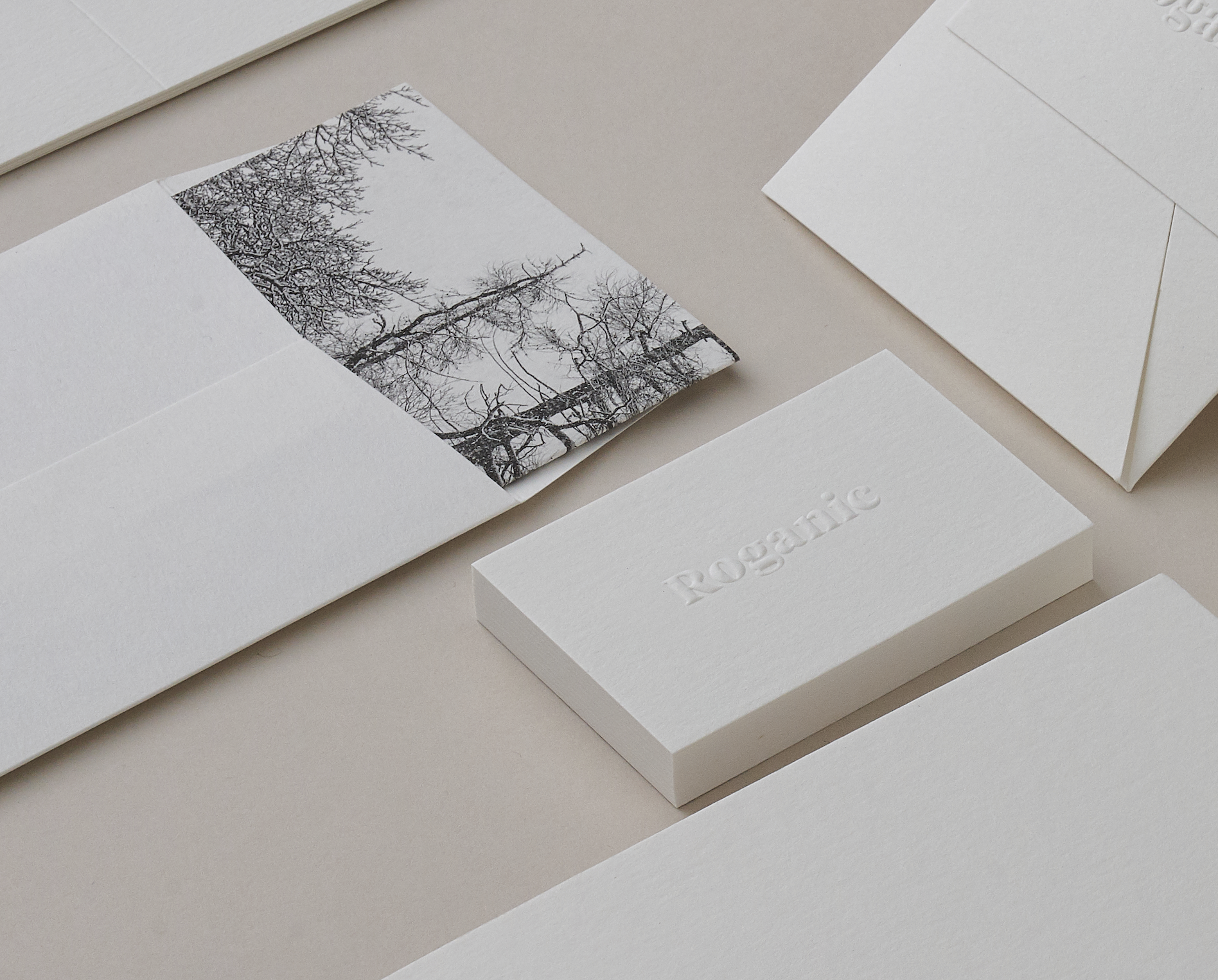 AVENUE LITHO.png