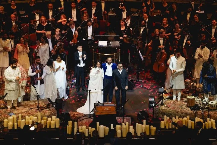 A weekend to remember ✨

Images from a spectacular series of performances with the legendary @arrahman at the @royalalberthall, featuring an orchestral collaboration with acclaimed artist @rushilmusic, written for @abisampa

📸: @paradiseph0t0