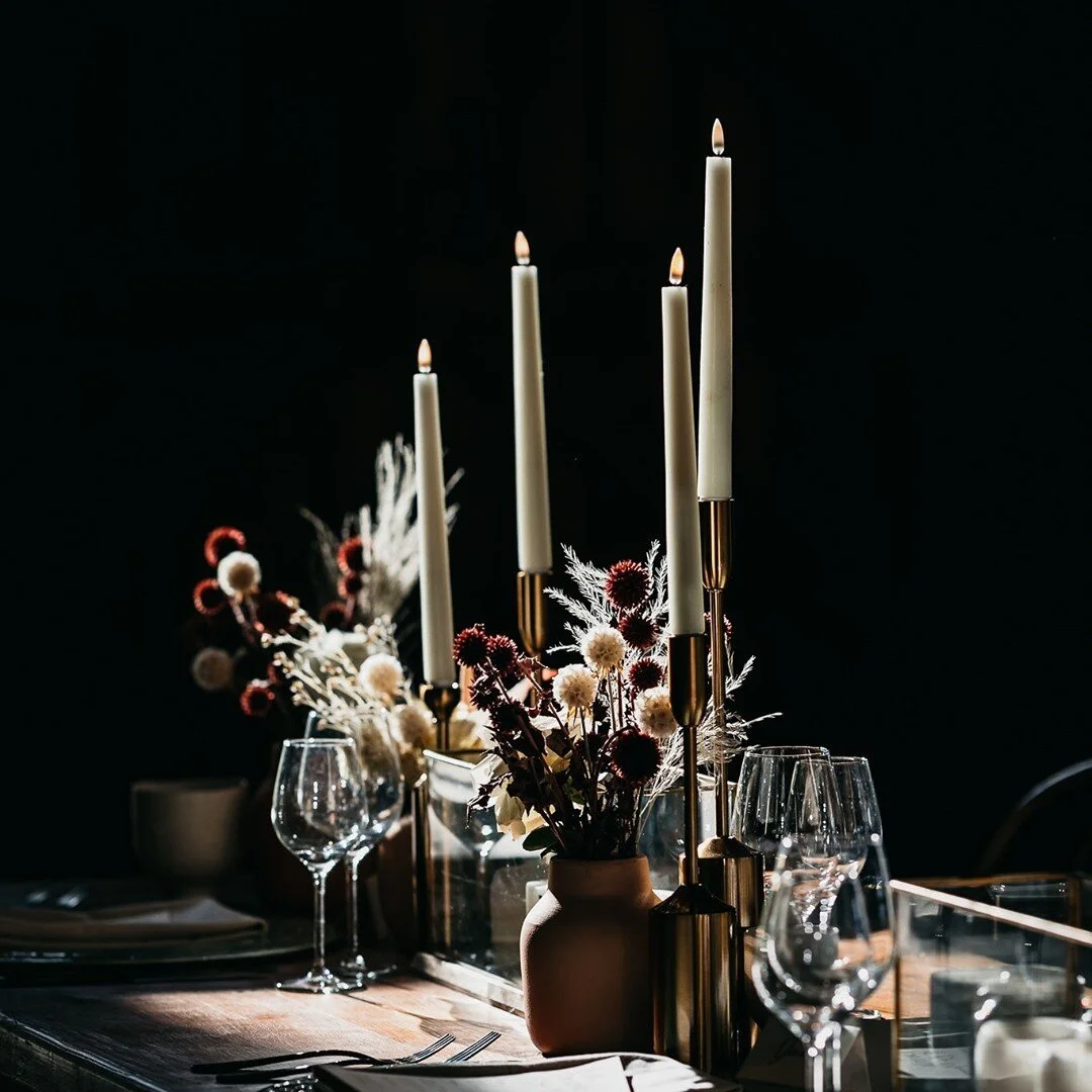 Candlelit Romance 🕯
Spending your lockdown wedding planning? Make sure you’re up to date on all our latest hire pieces via the link in our bio.