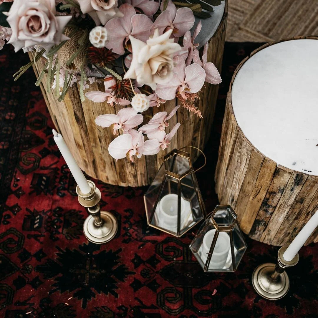It's all in the detail🤩
Lucky for you, we have the details covered. 
DM or Email us to book a free styling consult. 
We'll run through the aspects of your wedding and help guide you to make sure all areas are styled. 
.
.
Pictured here are our