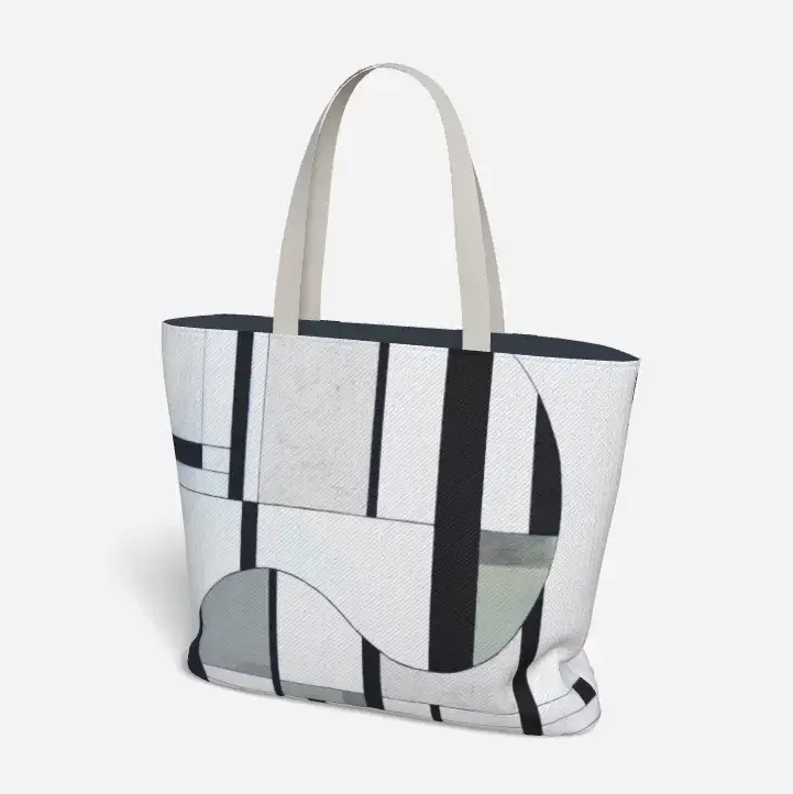 NavigatingInfluences-LargeTote-Poly-Lined-NatStrap.webp