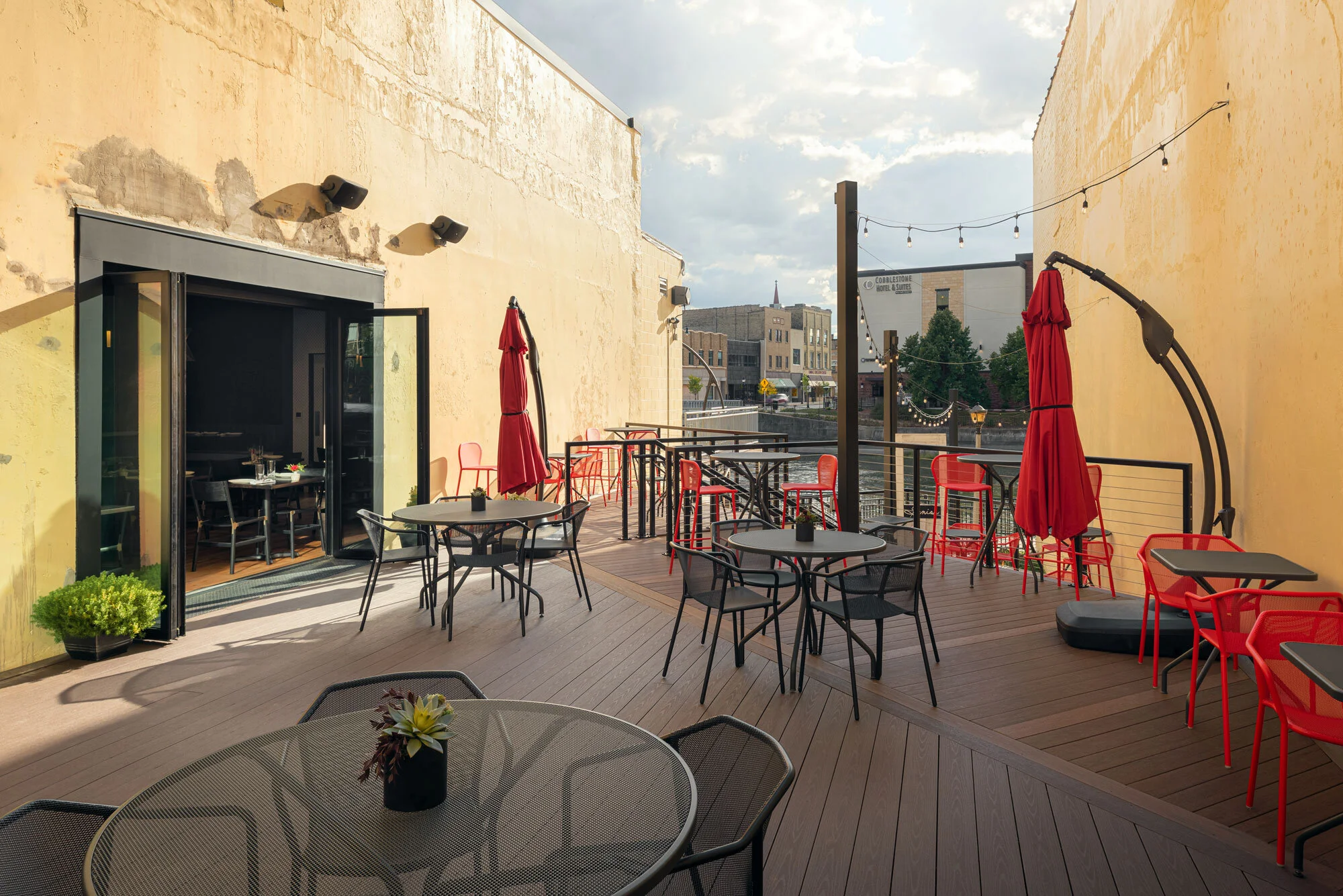 Genisa Wine Bar Janesville, Wisconsin — Friede & Associates