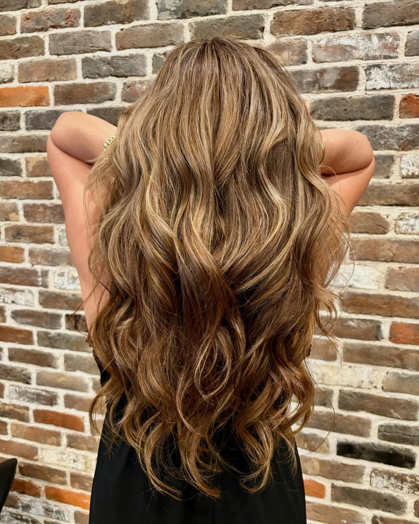 All 👏🏼 That 👏🏼 Hair

Hair by @shannons_style23