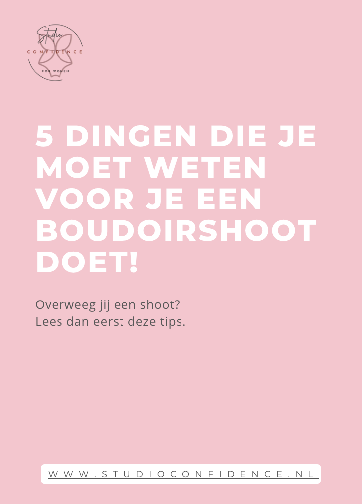 Pink background with white and black text, logo at the top left corner, promoting tips for boudoir photography shoots in Dutch.