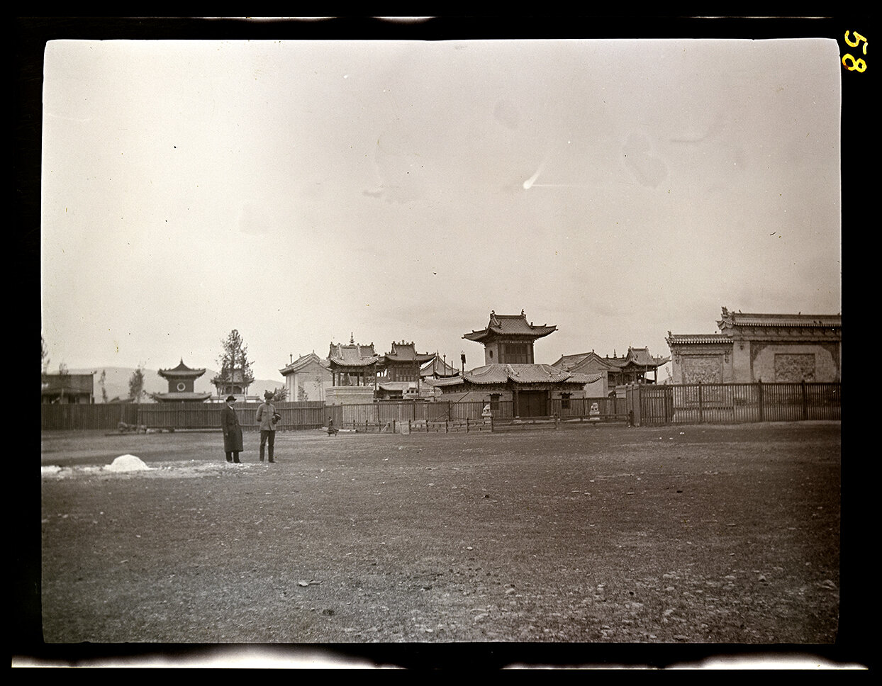 The temple of Bogda’s brother, Zaparin. Chørchin Lama’s (Bogdo’s brother) Temple, Zaparin & scient. Urga, 16 June 1913.