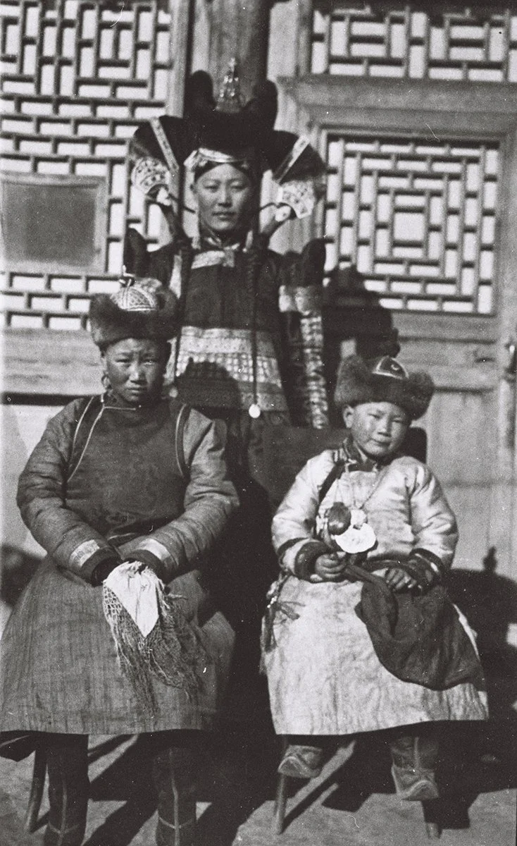  Mon. Lady &amp; two children, the boy Damba Dorji, febr 1912/TAR 