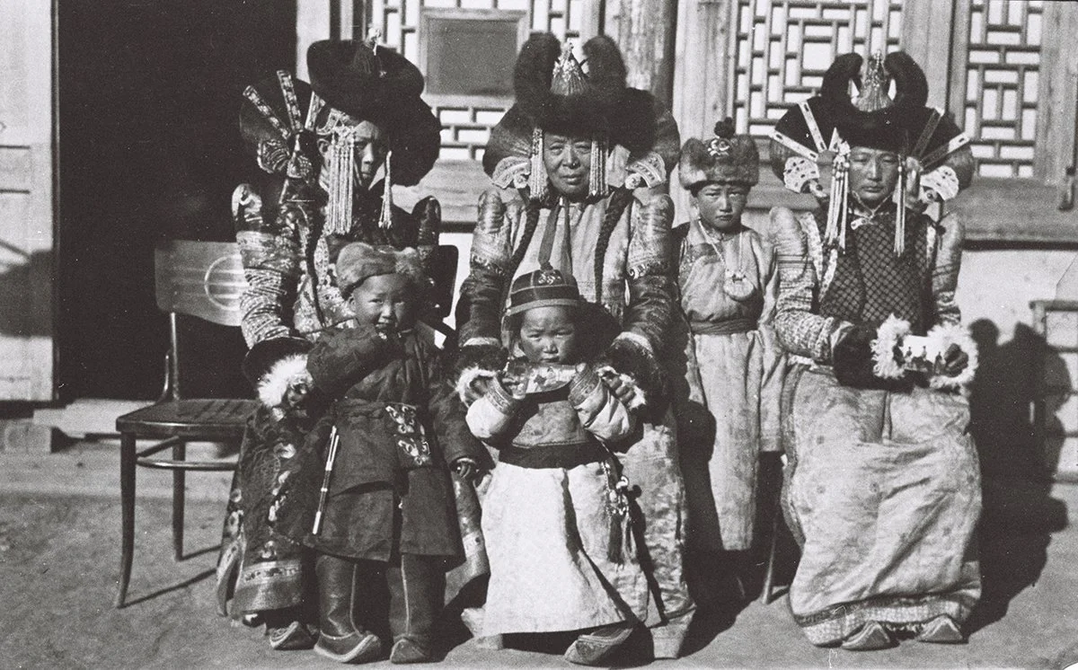  Altang Geril (Lobsen’s wife) Lobsen Yantsang’s mother and sister, son Sharakhu, adapted daughters. Febr 1912/TAR 