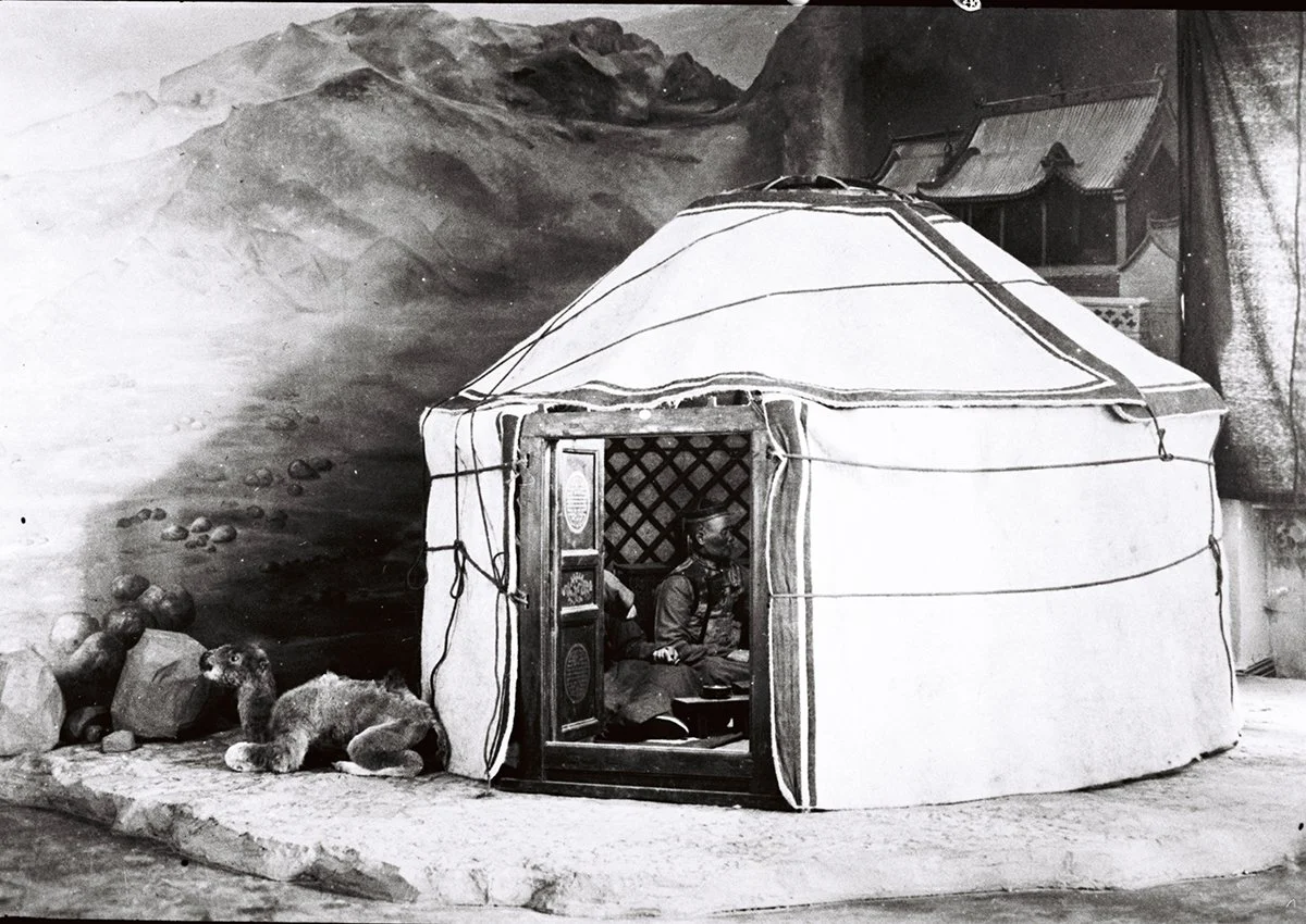  Interior &amp; exteriour of Bargut Yurt in Harbin museum/Harbin museum photo 