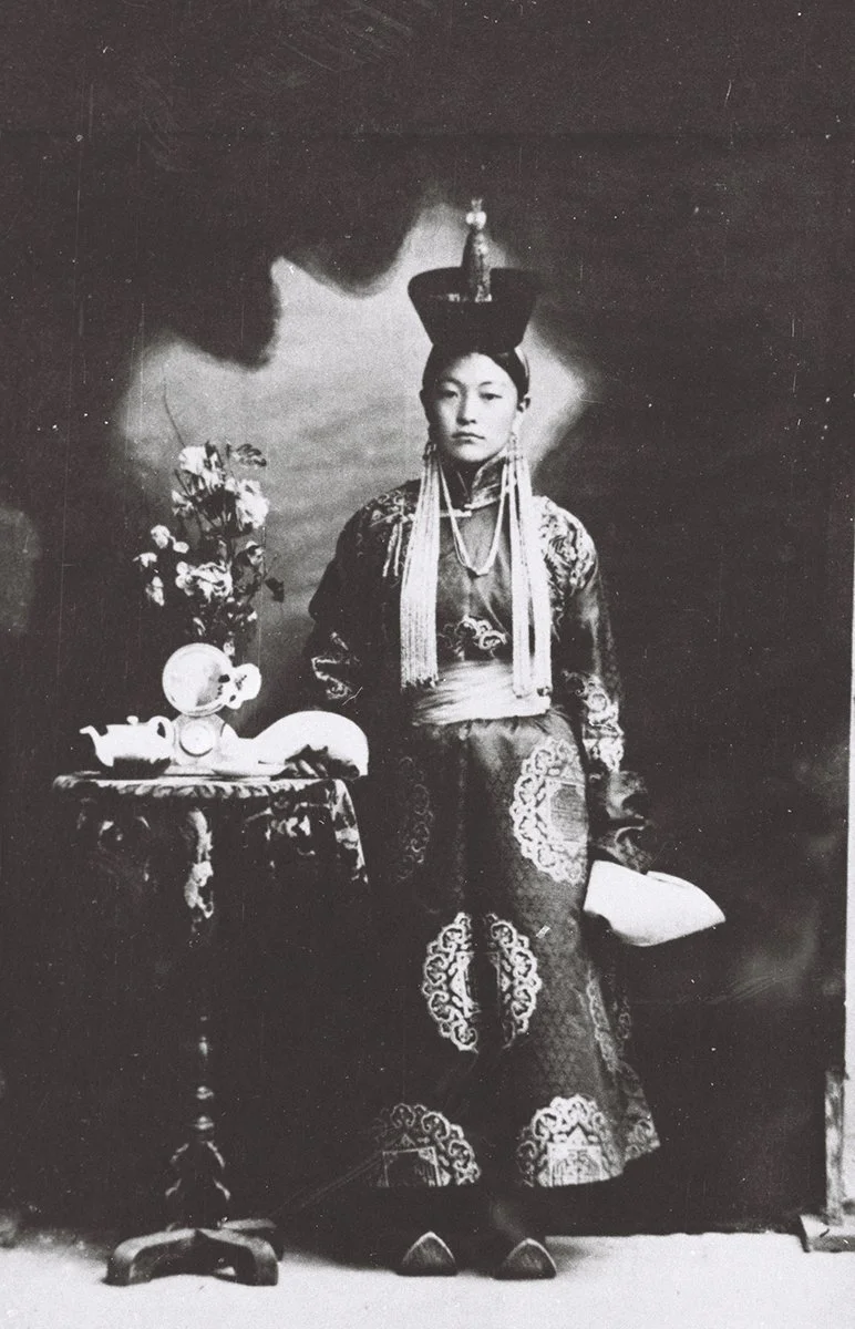  Umtserai, Lobsen Yantsangs adapted daughter, 1923-3/CHI 