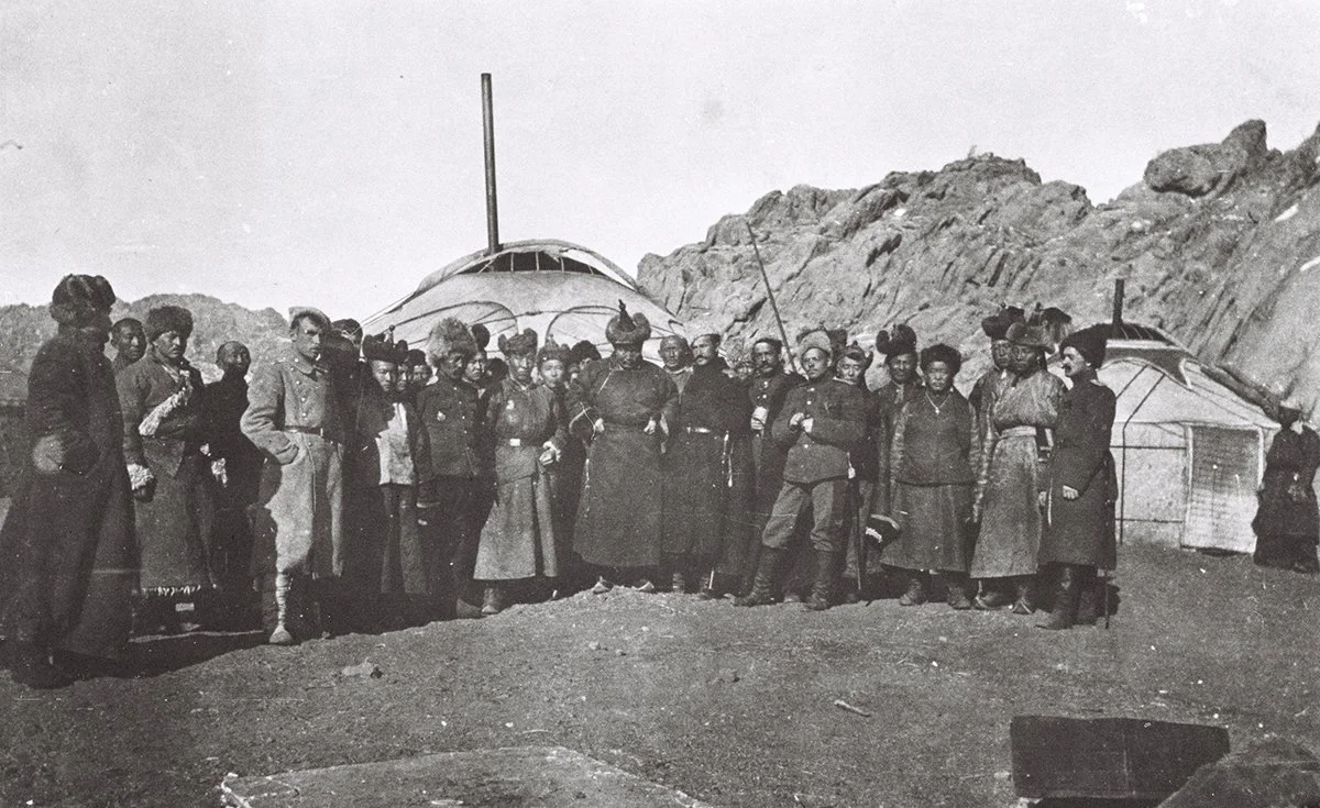  Sha-Lama arrested by russian officers &amp; kosacks 1914/Russ officer 