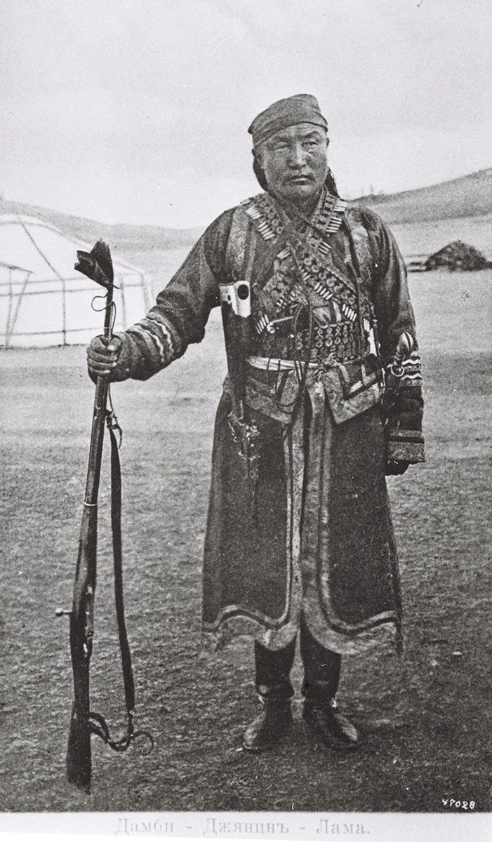  Sha-Lama fully war-equipped, Kobdo 1914/Russ officer 