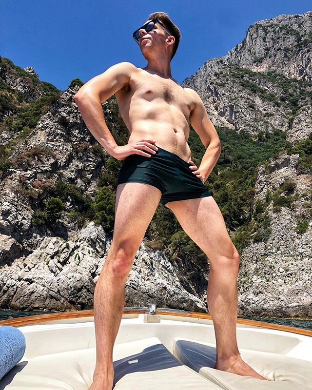 Working on my tan in Capri 🇮🇹🏳️&zwj;🌈
.
.
.
.
.
.
#capri #capriitaly #italy #italy🇮🇹 #Mediterranean #mediterraneansea #italianriviera #boat #champagne #gay #gaypride #travel #singer #actor #actorslife #tryingtotan