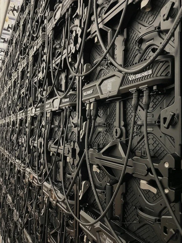 How are LED walls actually built?

They&rsquo;re not one giant screen like a TV&mdash;they&rsquo;re modular. That means they&rsquo;re made by connecting smaller pieces called LED panels

Here&rsquo;s the basics:
-Panels lock together using built-in l