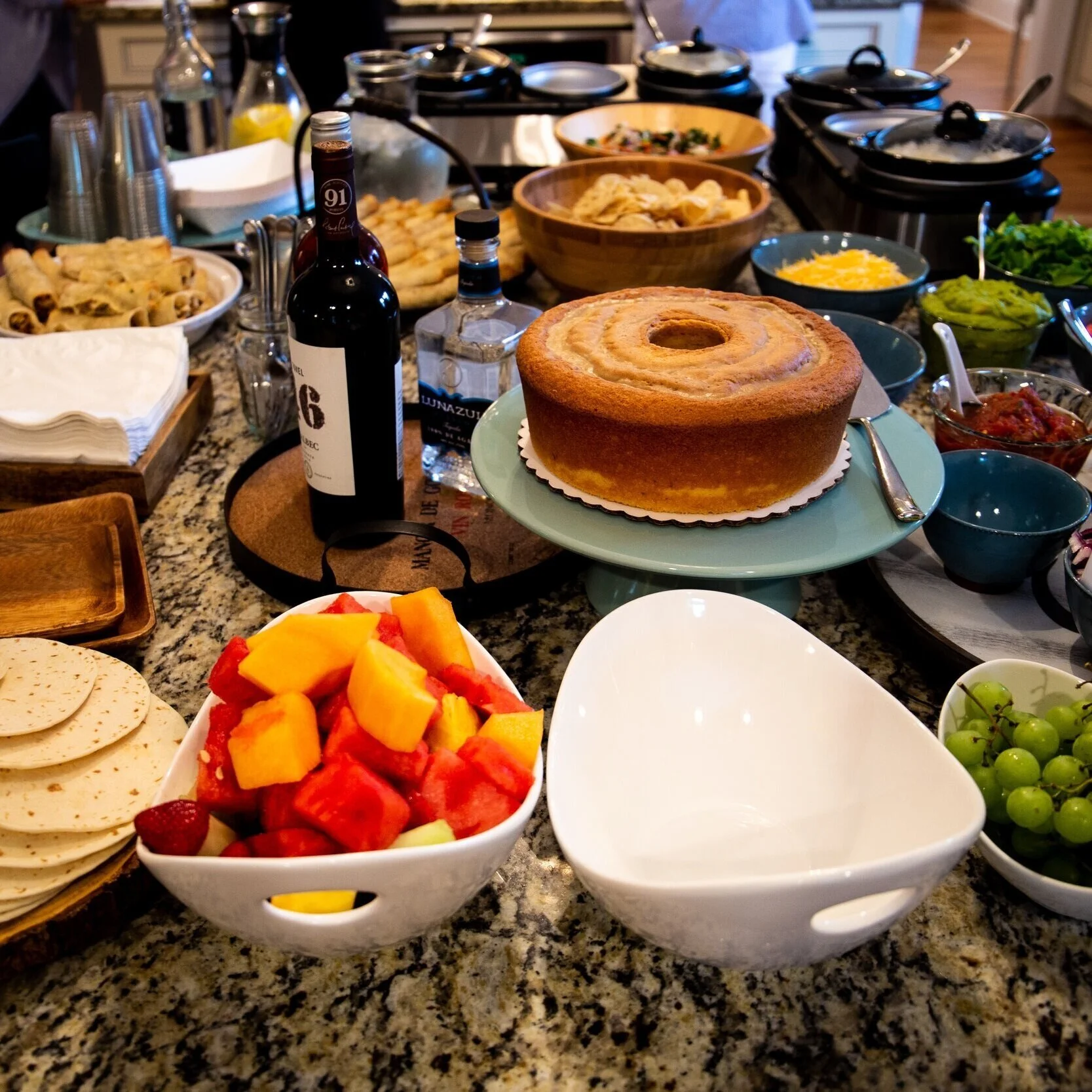 Host A Show Dinner Out Of Hand Host A Show Dinner Out Of Hand