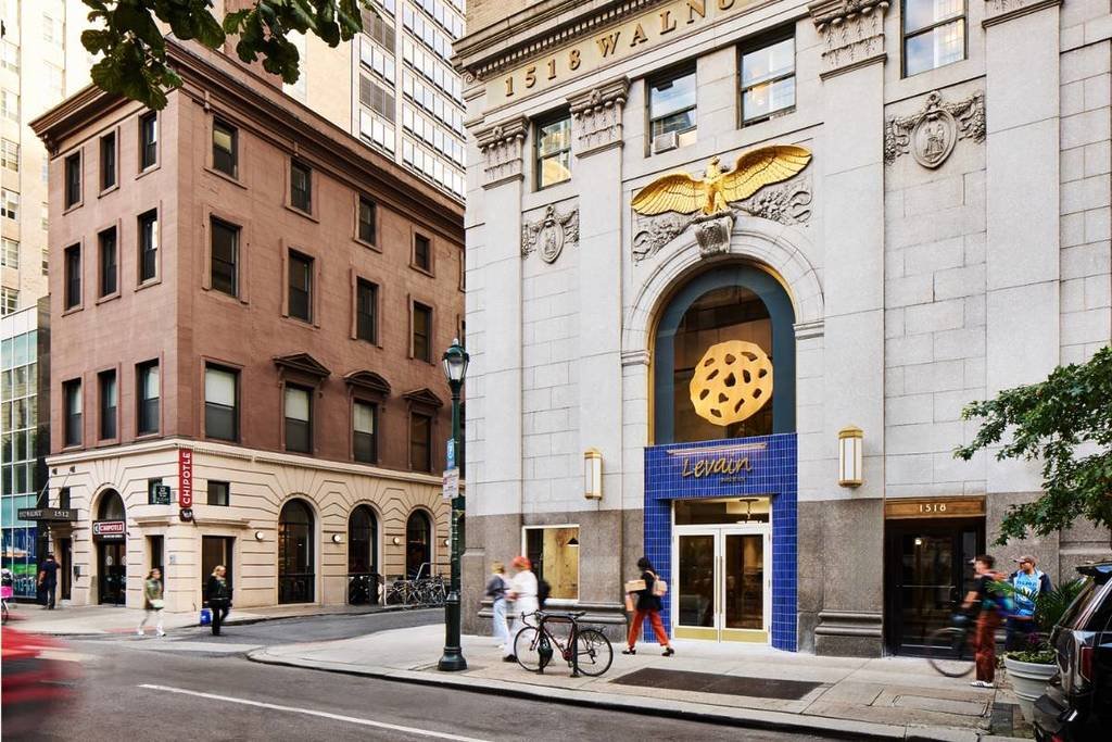 In-person Accelerated Resolution Therapy in Center City Philadelphia with Laura Geftman, LCSW.