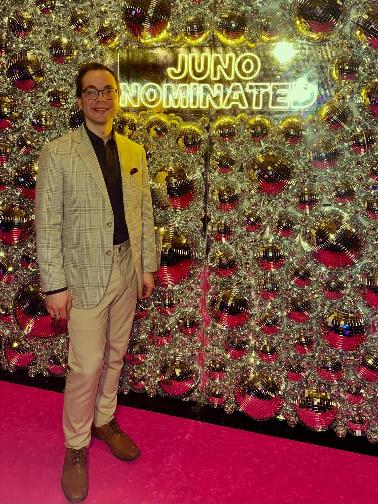 Had fun celebrating with my fellow @thejunoawards nominees last night at the @ontariocreates pre-JUNO gala!

So excited to attend my first JUNOs in less than a month! 

Thank you to Janice from @rw_co for styling me!

#junonominated #citylights #jazz