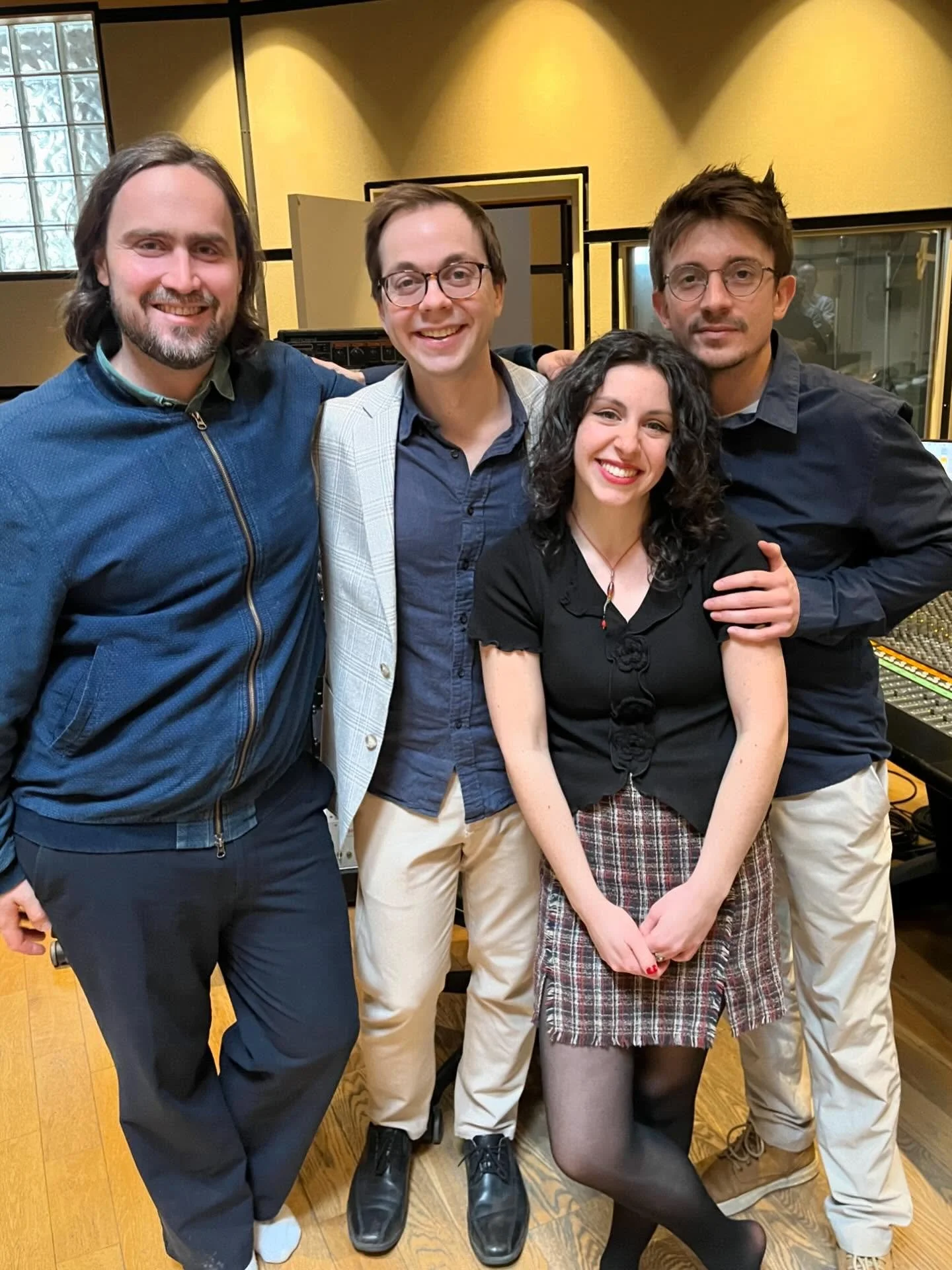 I had a great time all week in Montr&eacute;al working on @isabellahallia_music&rsquo;s debut album (and learning Qu&eacute;b&eacute;cois)! Isabella wrote and picked some amazing music for this record and she is coming onto the scene with a very stro
