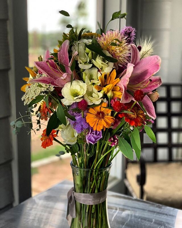 A beautiful bouquet of flowers fresh from the garden!  #fredericksburg,Texas #fredericksburgtx #texas-tours #tours #locally-grown 
#fresh-cut-flowers