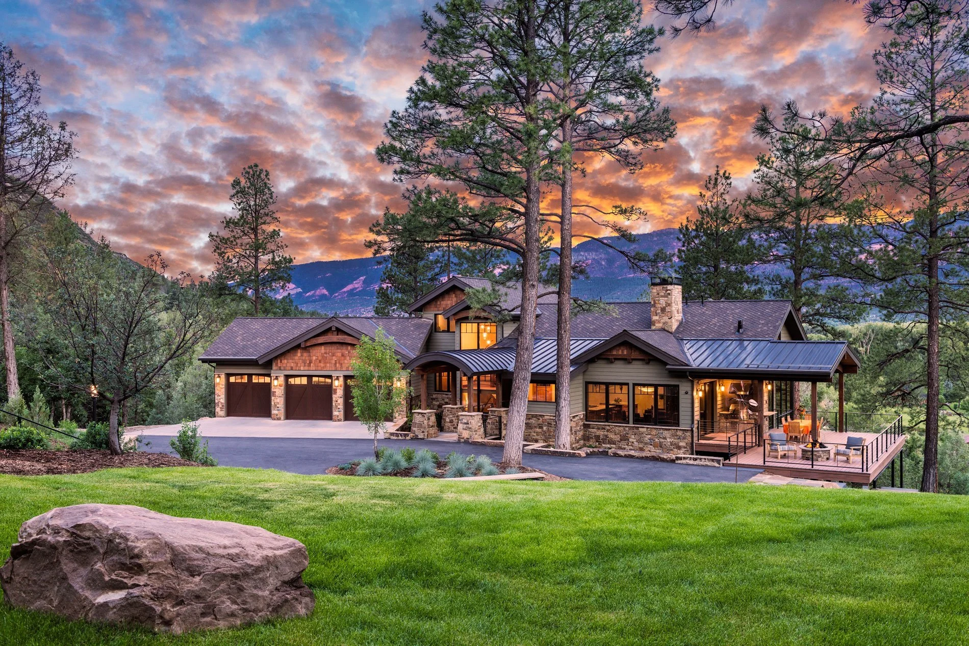 The Advantages of Partnering with a Local Lender for Your Custom Home Financing