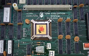 How the Xen Hypervisor Supports CPU Virtualization on ARM