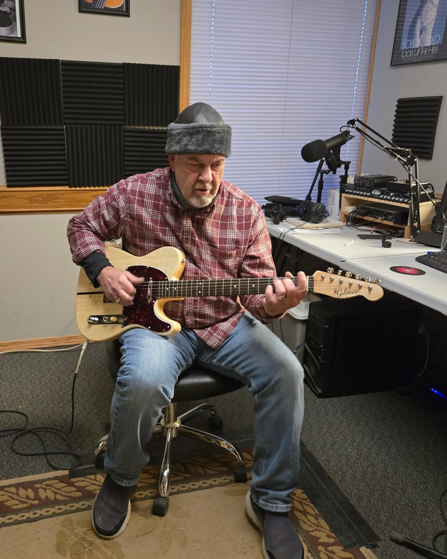 I'd like to thank Jake for adding to his Gilmore collection!
Jake is a master luthier and mentor, not to mention one of the best guitar and ukulele players I have ever seen. I was so honored when he asked me to build this Tele from wood from his stas