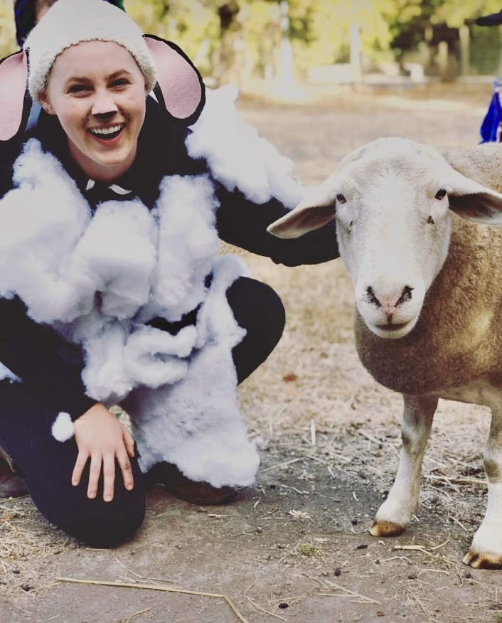 In English &amp; Spanish: Day 5: Dress Up Like A Sheep